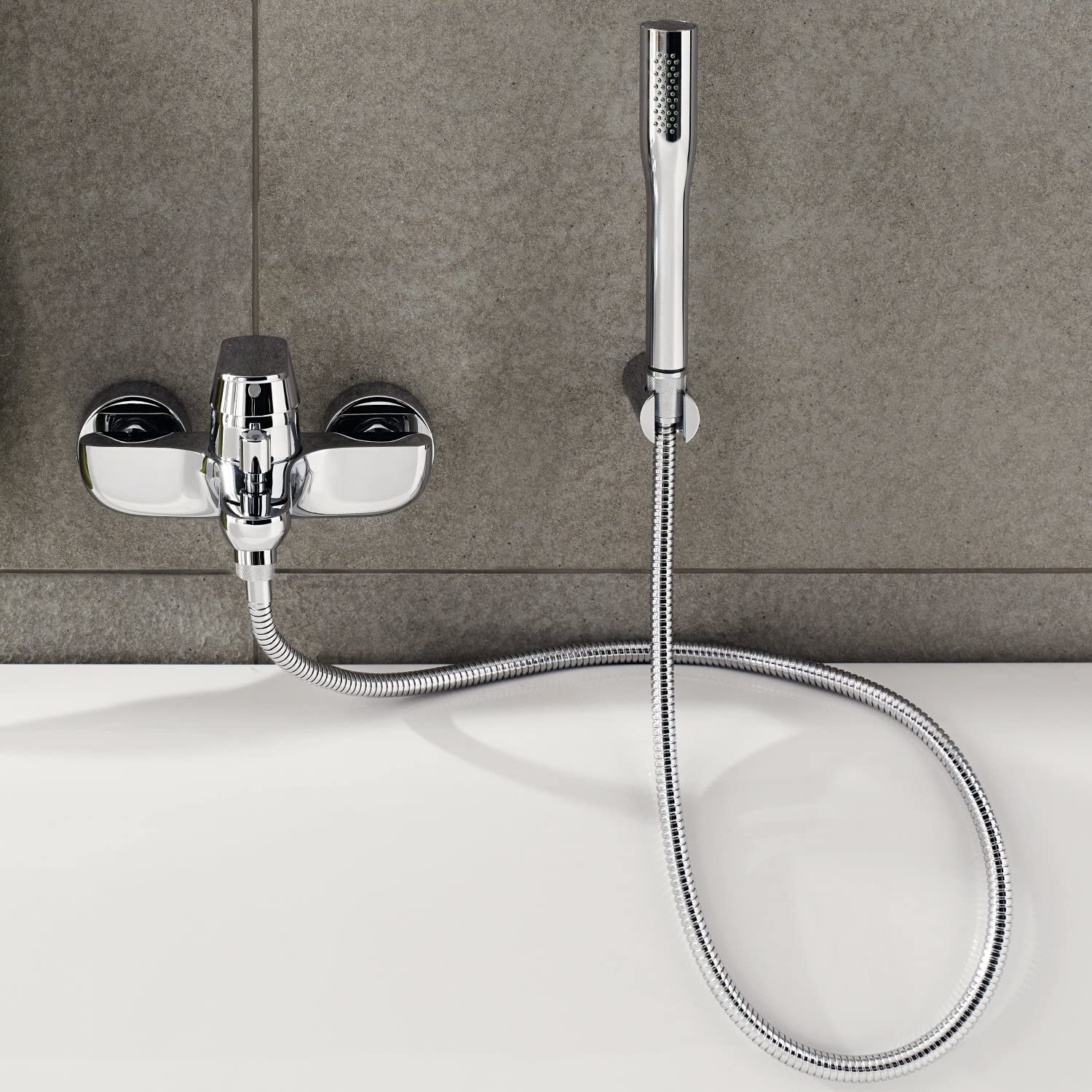 Grohe 32832000 Miscelatore Monocomando Vasca/Doccia con Manopola Doccia, Cromo