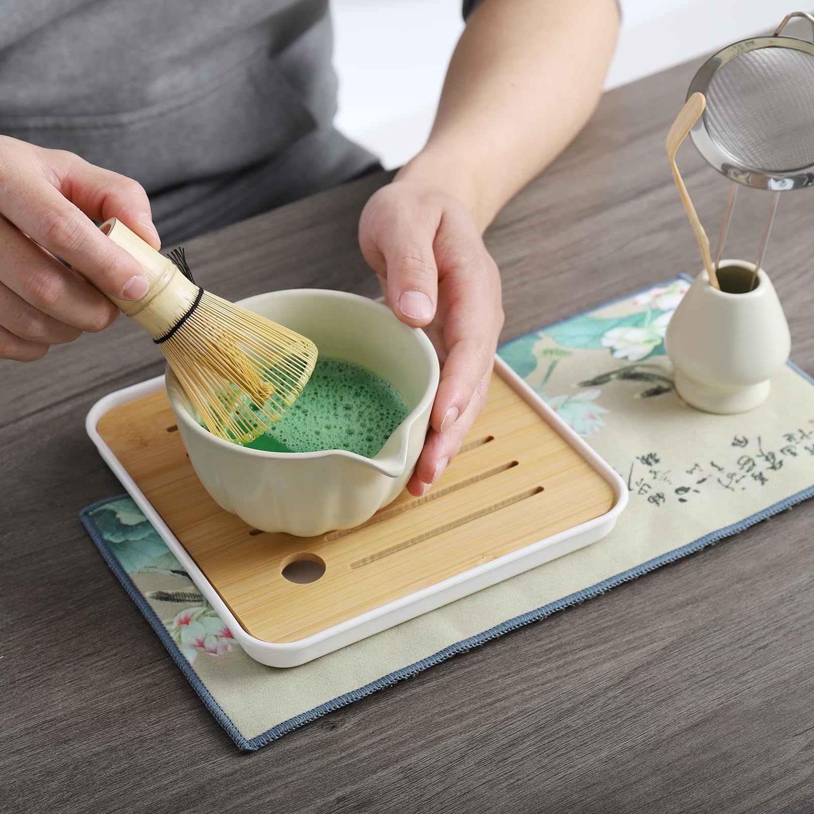 Juego de 8 batidores de matcha, kit de matcha para ceremonia, cuenco de matcha con boquilla, batidor y soporte, cuchara de bambú, bolsa de almacenamiento de cuero y tamiz de acero inoxidable