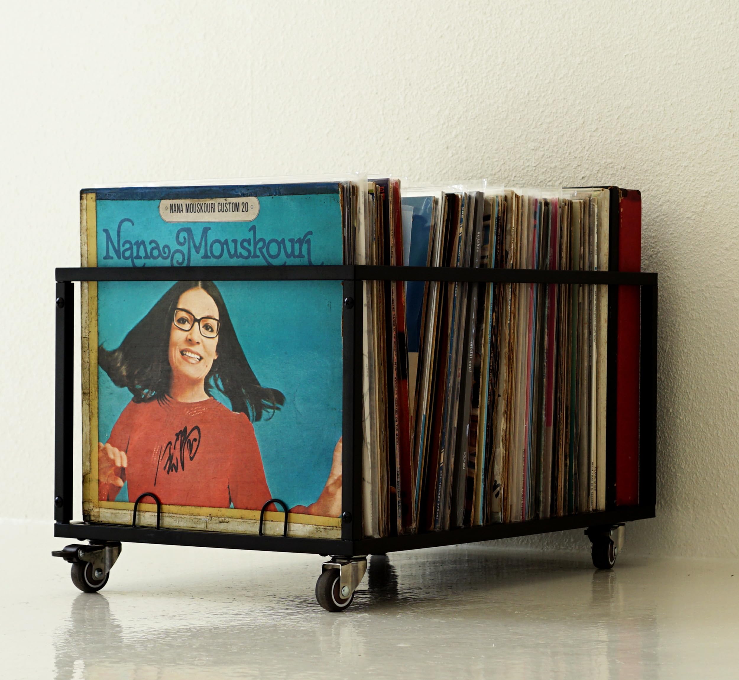 Rangement de disques vinyle avec roulettes – Peut contenir jusqu'à 120 disques vinyles – Porte-disques, affichage, organiseur, étagère pour albums – Métal noir mat (20,5 x 33,4 x 31,3 cm (L x