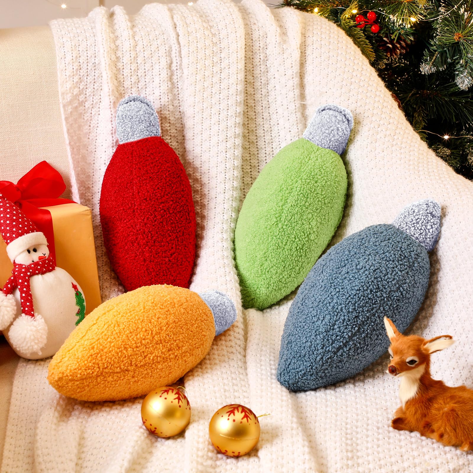 Amazon.com: Shellwei 4 Pcs Christmas Throw Pillow Lantern Light Shaped ...