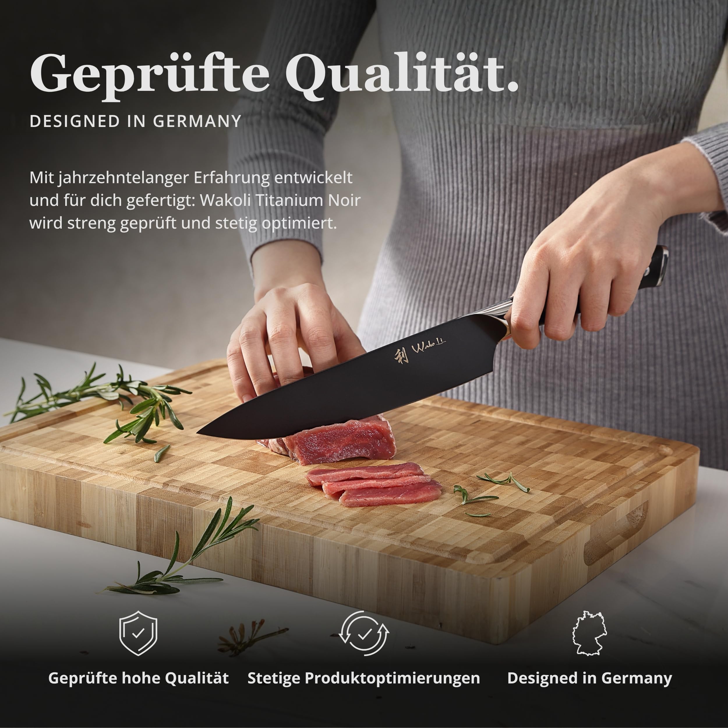 Wakoli Titanium Noir Messerblock-Set mit 5 Messern aus 5Cr15MoV-Stahl | Chefmesser, Brotmesser, Santoku, Nakiri und Allzweckmesser; G10-Griffe, Titanbeschichtung, einseitig magnetischer Messerblock
