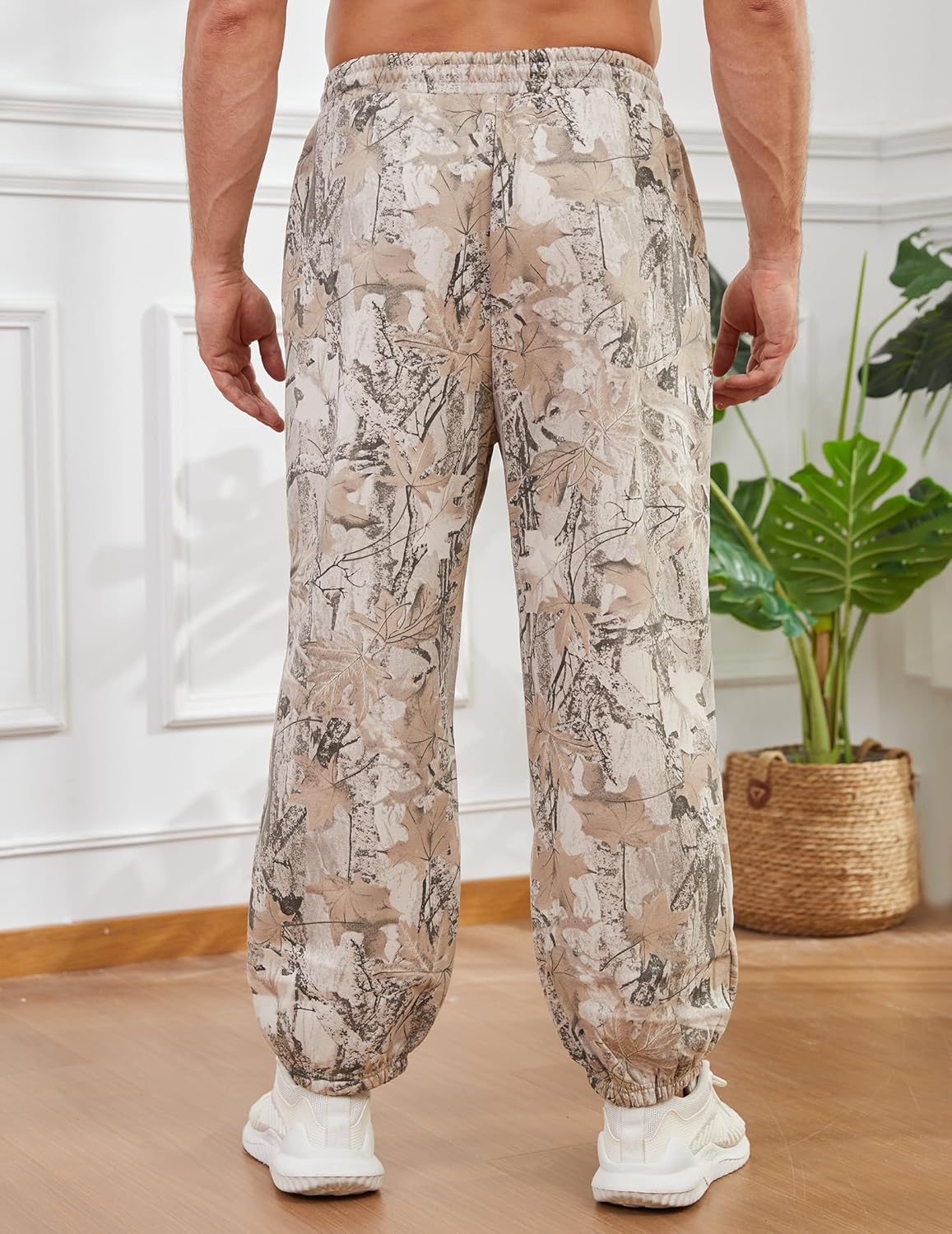 Mens Camo Sweatpants Baggy Maple Leaf Print Tapered Joggers Fleece Drawstring Waist Workout Lounge Pants with Pockets