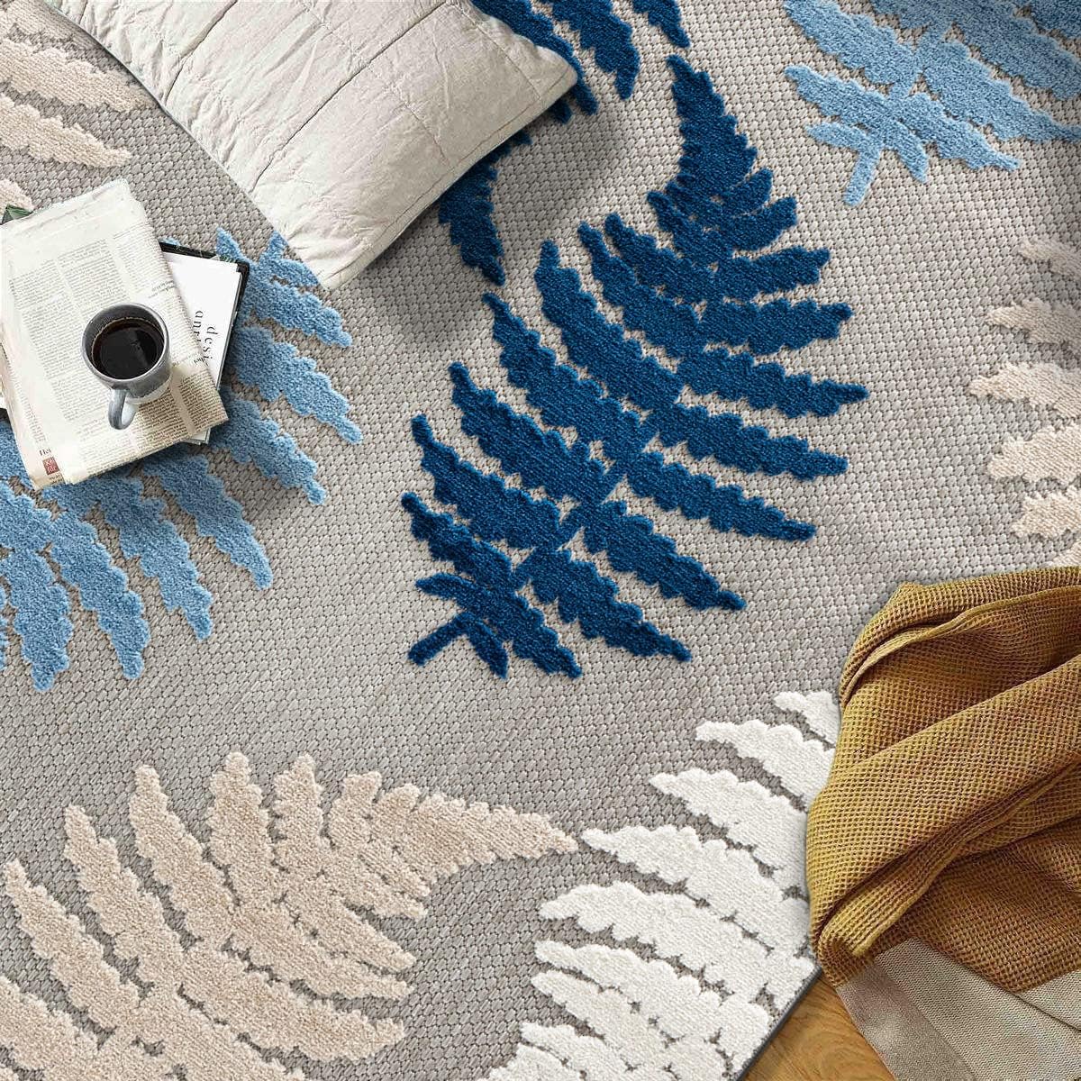 Seville Blue and Beige Floral Synthetic Indoor/Outdoor Rug