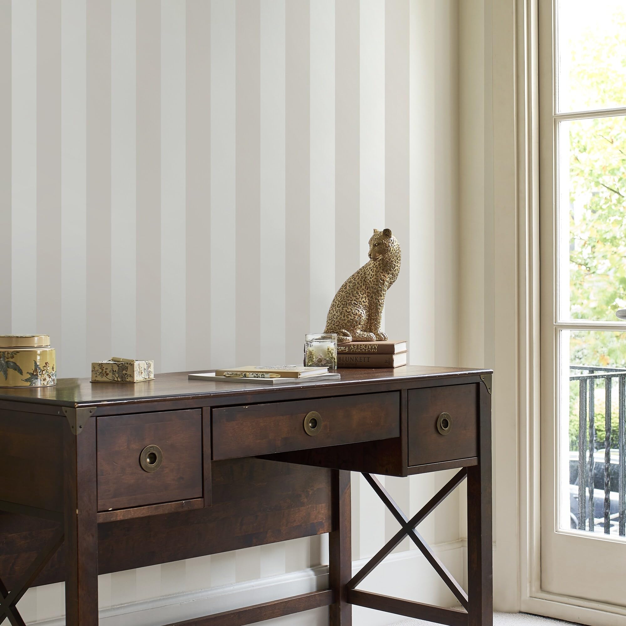 Papier Peint Laura Ashley Milford Raisin – Argent, Qualité Supérieure, 1 Rouleau Neuf