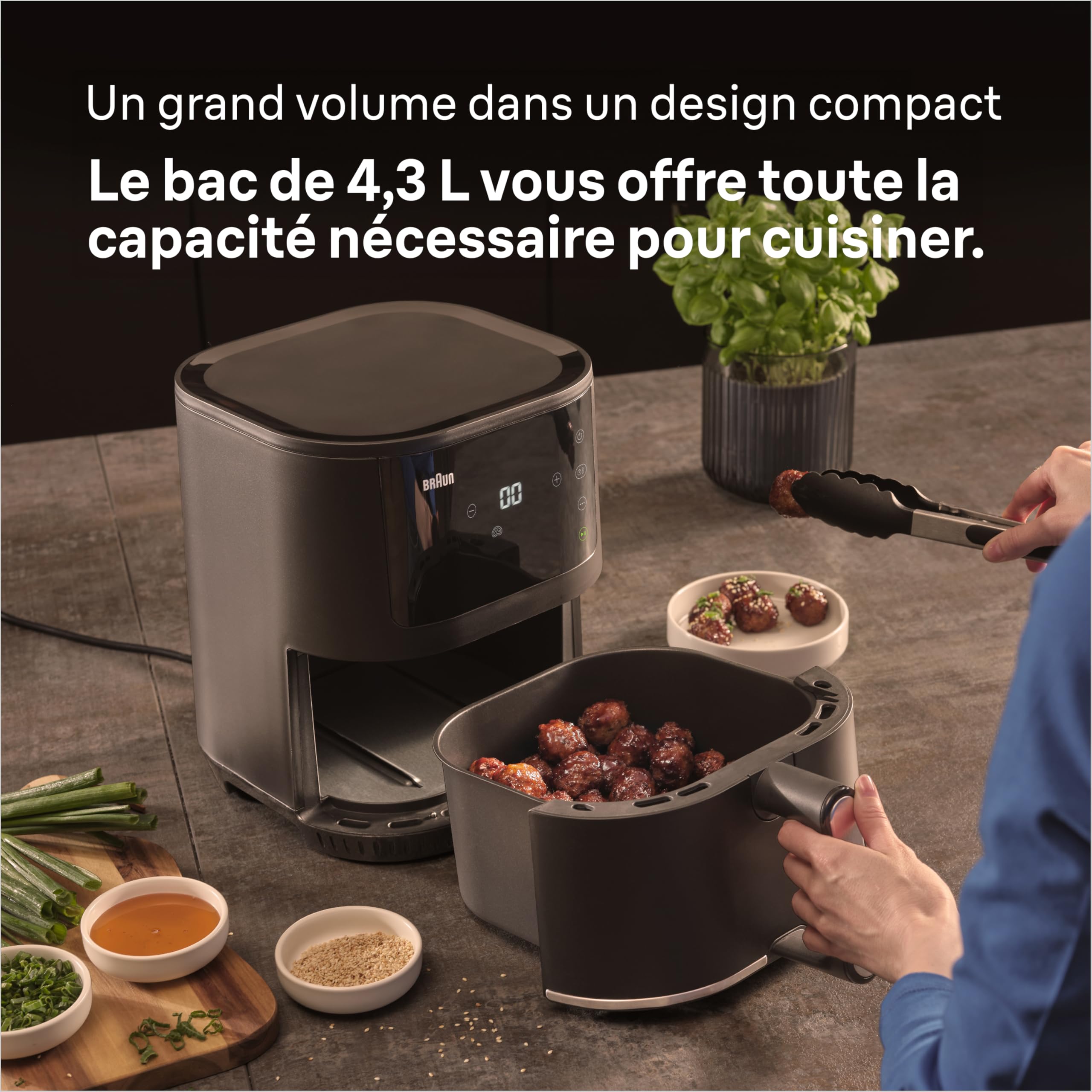 Braun MultiFry 3 HF3030IBK, Friteuse à Air avec Capacité de 4.3L, Contrôle de Température Numérique de 80-200°, Technologie RealAir, 8 Programmes Préréglés, Contrôle Tactile, 1500W, Noir Mat