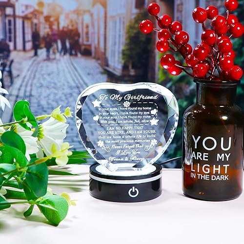 Miniatura 4 de YWHL Regalos para novia, romántico para mi novia, recuerdo de corazón de cristal con base LED colorida para novia, regalos de cumpleaños,