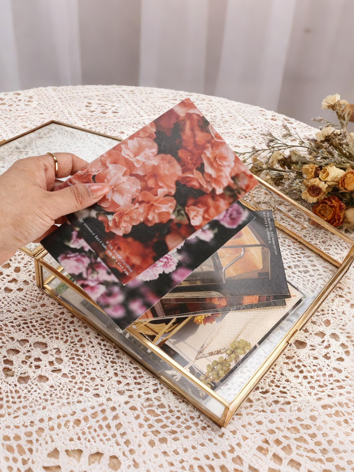 Homtone Boîte en verre pour cartes de mariage 20x20 cm Doré Avec fentes Présentoir Vintage pour Cartes Photos Avec vue claire boite mariage Pour réceptions Présentoir de fleurs séchées