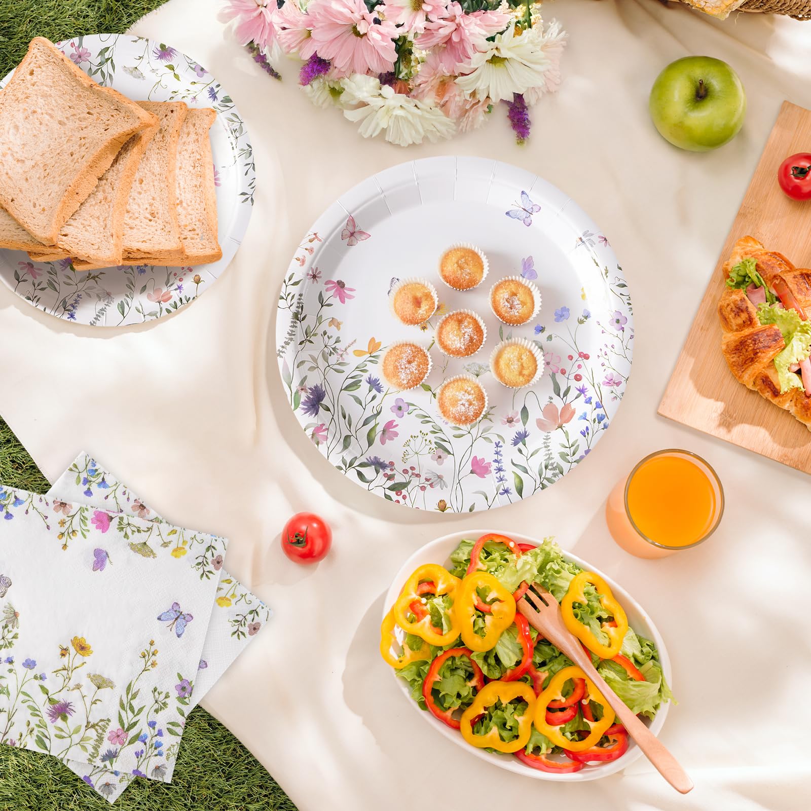 Platos y servilletas de papel floral para 24 invitados