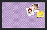 Vista 296 de PinPix Tablero de anuncios de corcho de 20 x 14 pulgadas. Este tablero decorativo enmarcado viene con diseño de círculos B W y un marco negro