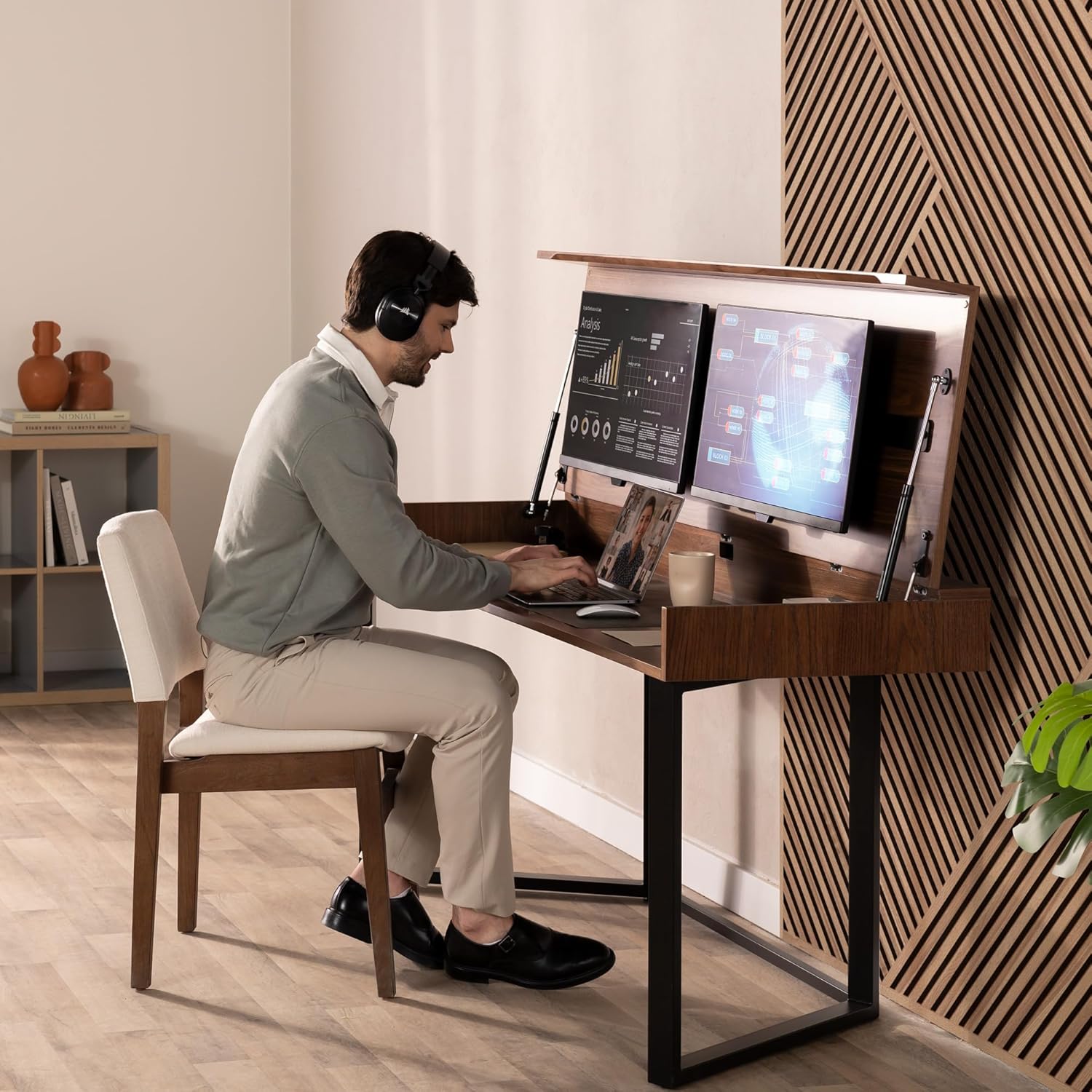 FlexDesk Max – Convertible Desk for Compact Workspaces