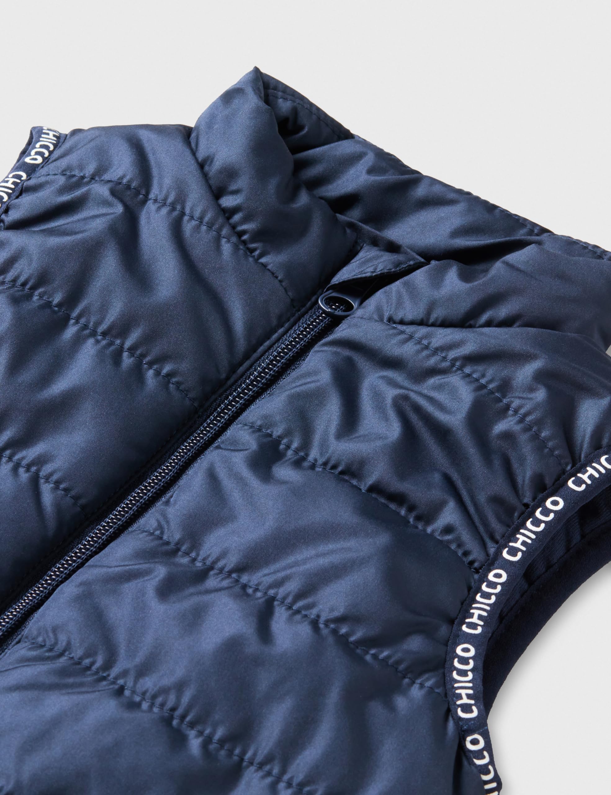 Chicco, Chaleco Ligero Bebé, Sin Mangas, a la Moda, con Cómoda Apertura de Cremallera, Ropa Recién Nacido 0-24 Meses, Diseñado en Italia