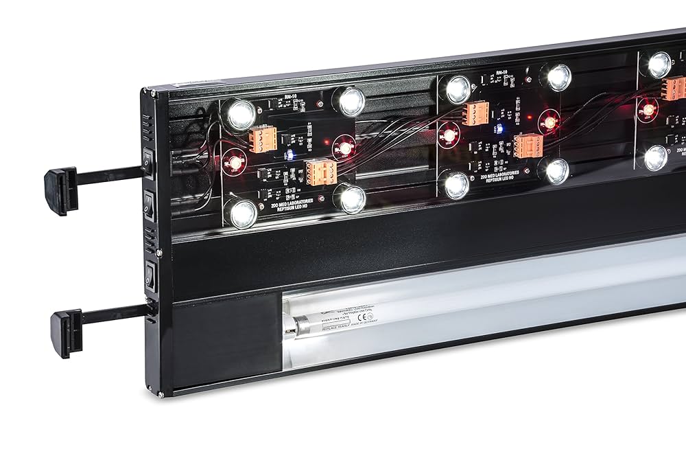 爬虫類UVBライト ZOO MED REPTISUN テラリウムフード Amazon.com : Zoo Med Reptisun Led Uvb Terrarium Hood, 48