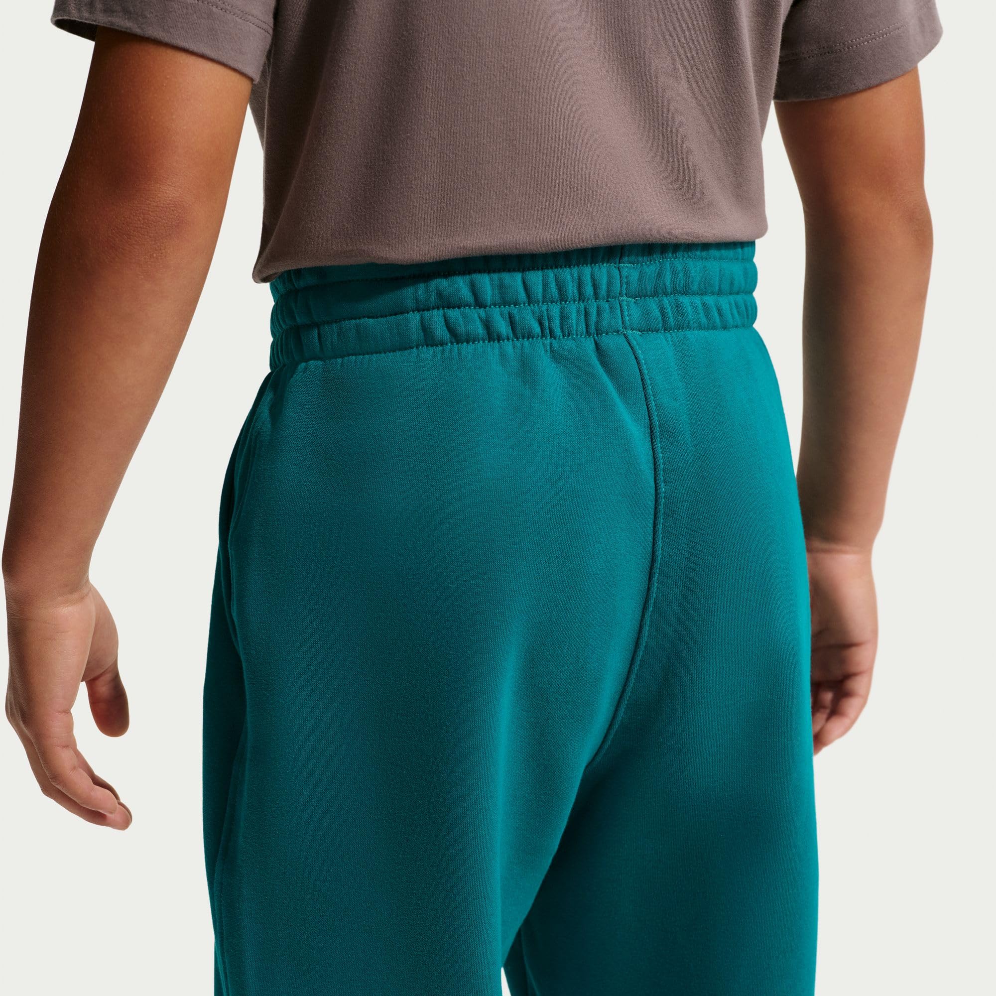 Nike Sportswear Club IQ6116 - Pantaloni Larghi in Pile per Bambini più Grandi