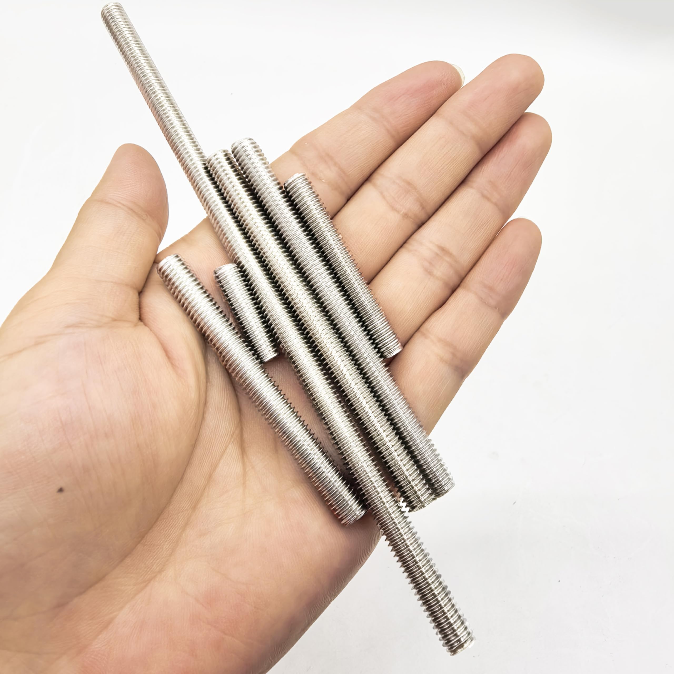 Barre in acciaio inox filettatura completa M6 con dadi 60 pezzi set