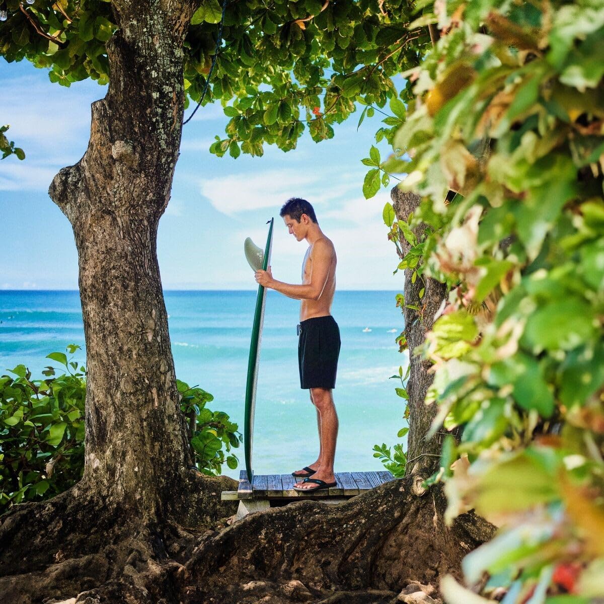 OLUKAI Ki'i Men's Beach Sandals, Quick-Dry Flip-Flop Slides, Water Resistant & Lightweight, Compression Molded Footbed & Ultra-Soft Comfort Fit - Image 3