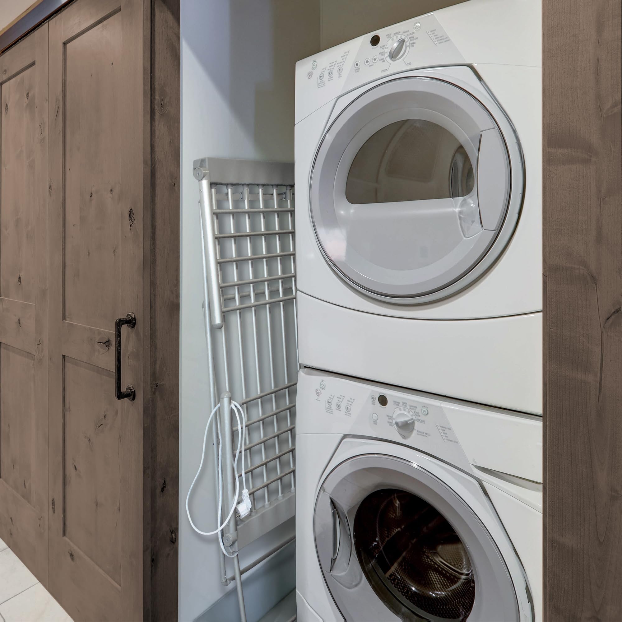 Fishtec Stendibiancheria Elettrico Pieghevole - 18 Barre Riscaldanti e 11,3 m di Superficie - Ideale per Asciugatura Rapida e Sicura in Casa Bagno o Lavanderia in Alluminio Argento 145x54x94 cm