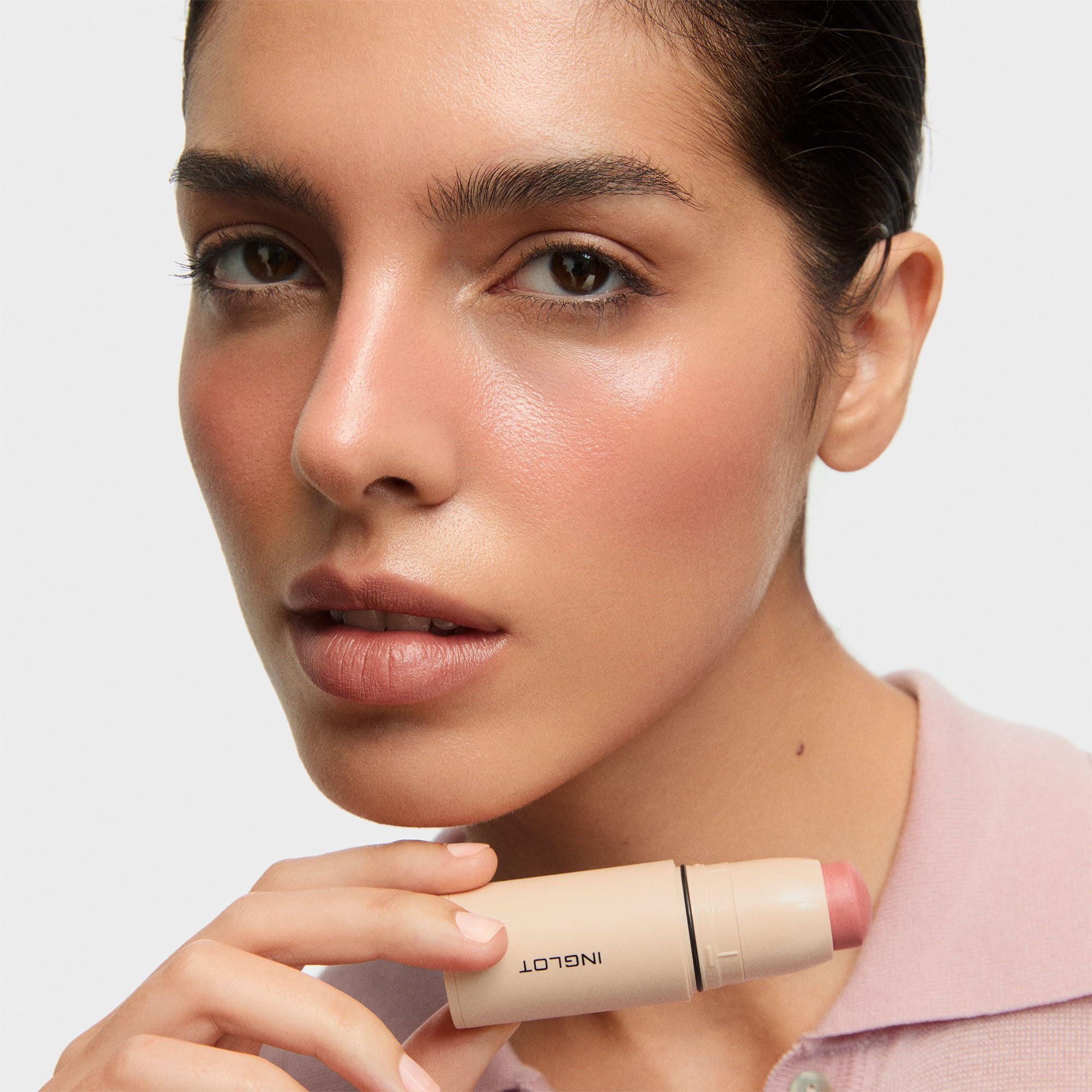 Inglot Cream Stick Blush | Fard in Stick Cremoso | Facile da Applicare e con Finish Naturale | Ideale per Definire le Guance | Formula Idratante e a Lunga Durata | Classic Pink 212 | 6,2 g