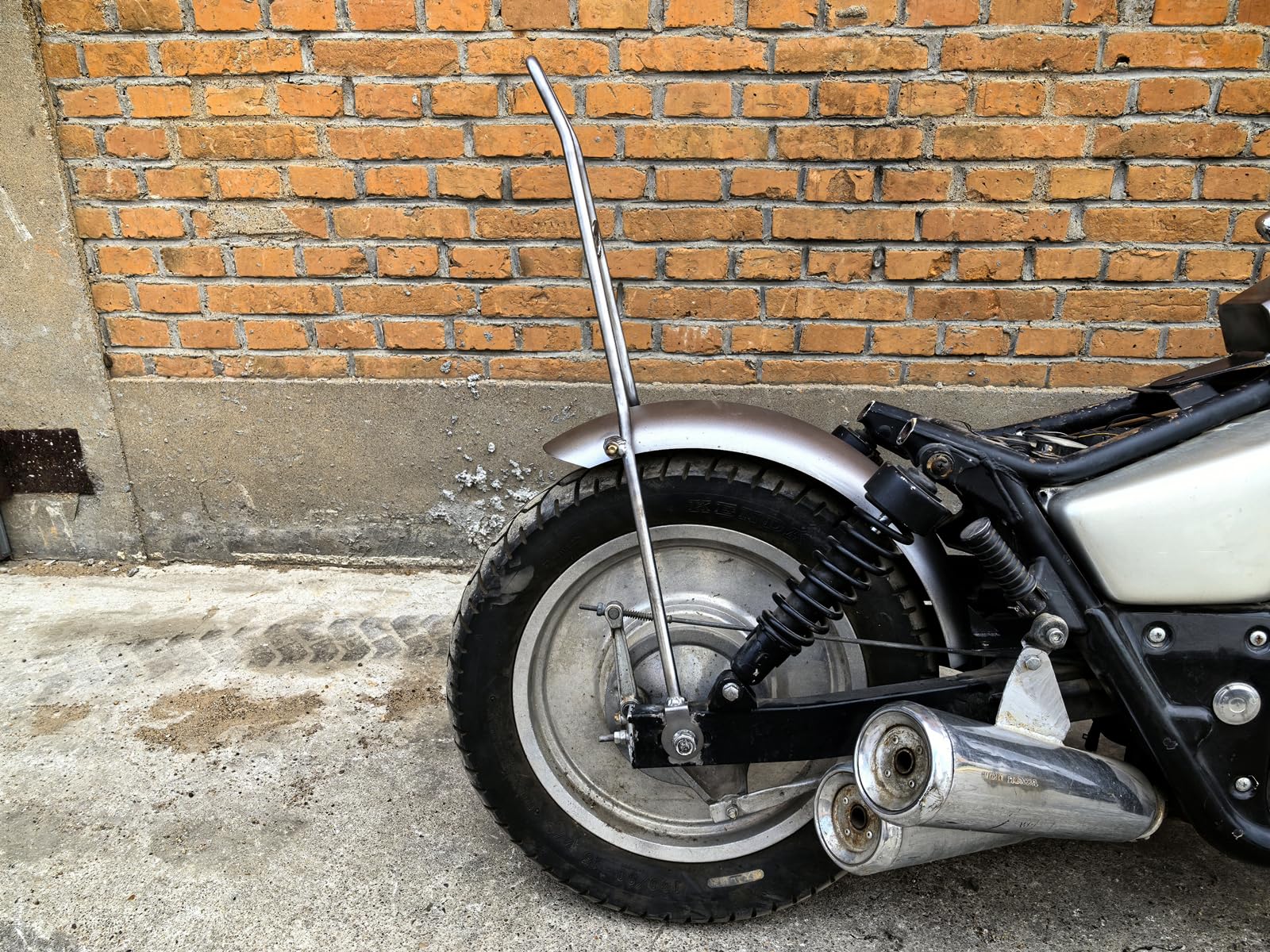 Amazon | リアフェンダーガード マッドガード ブラケットキット付き