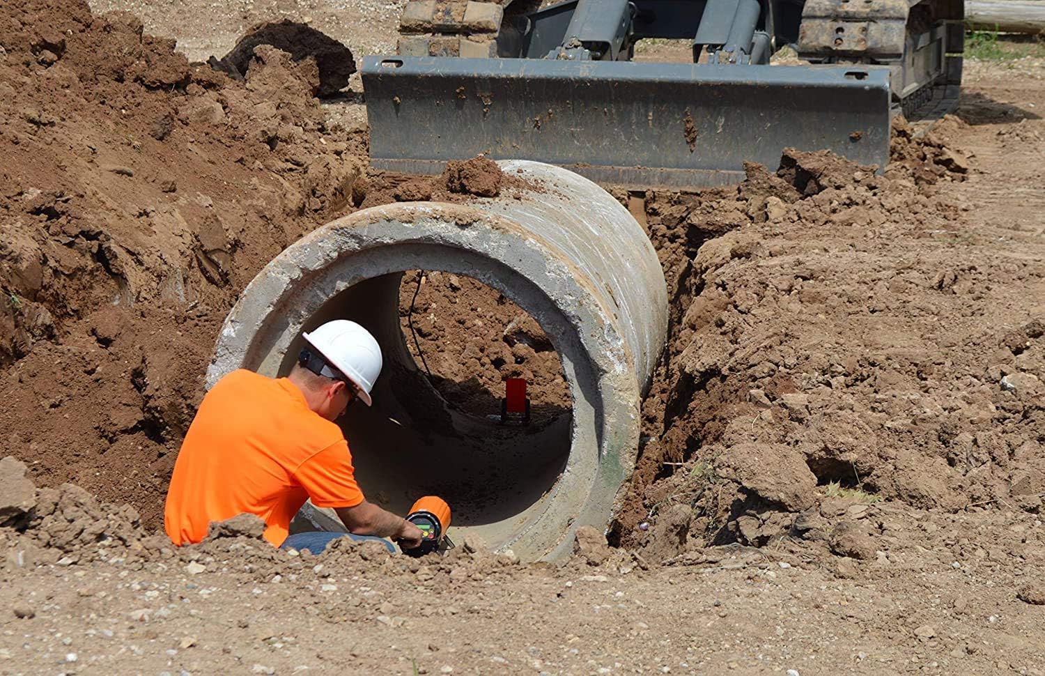 Johnson Level & Tool 40-6690 Electronic Self-Leveling Pipe Laser, Red, 1 Laser