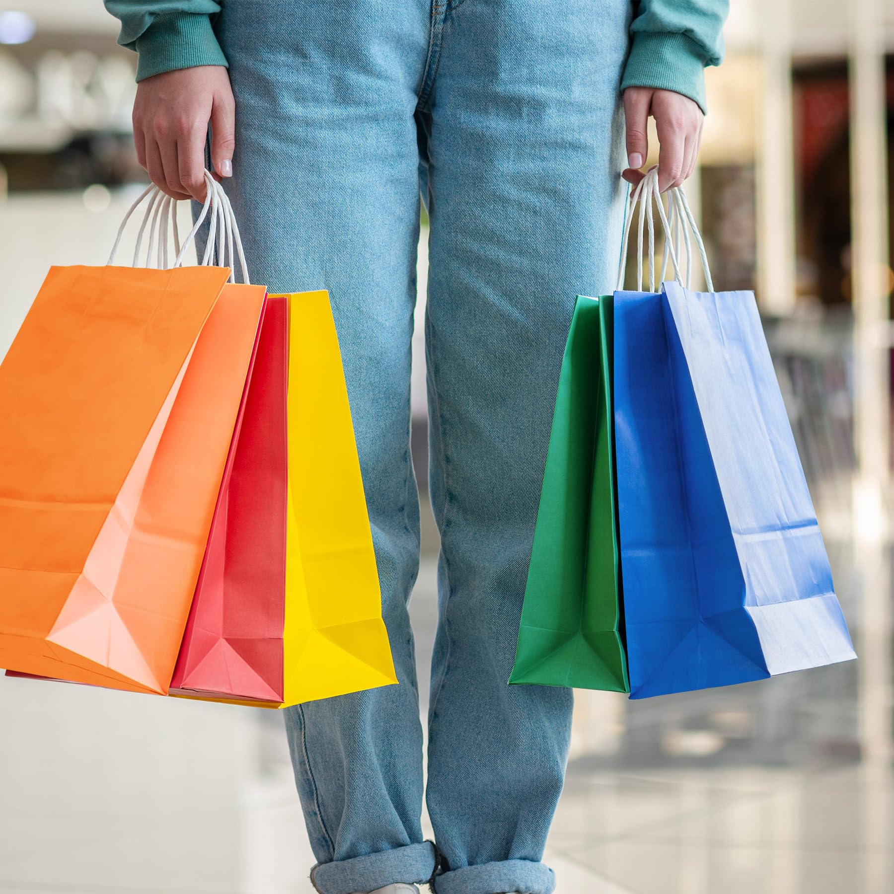 PakTalk Papiertüten mit Griffen, 6 Farben, mittelgroße Geschenktüten, 24 Stück