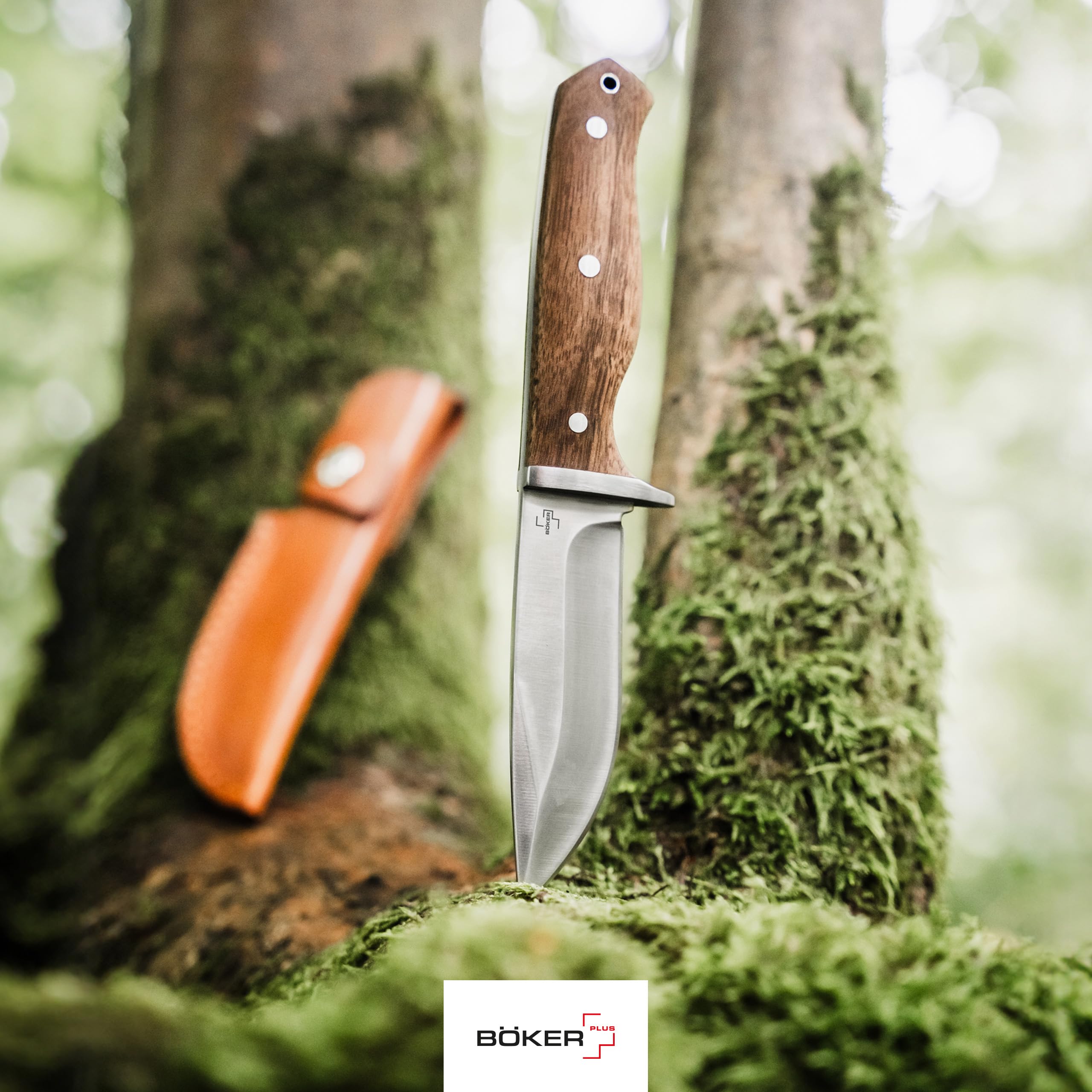 BÖKER PLUS® Walnut Drop Fahrtenmesser - feststehendes Bushcraft Messer mit 14C28N Sandvik Stahl unter 12 cm - Full Tang Outdoor & Jagdmesser extra scharf mit Holzgriff, Lederscheide & Parierelement