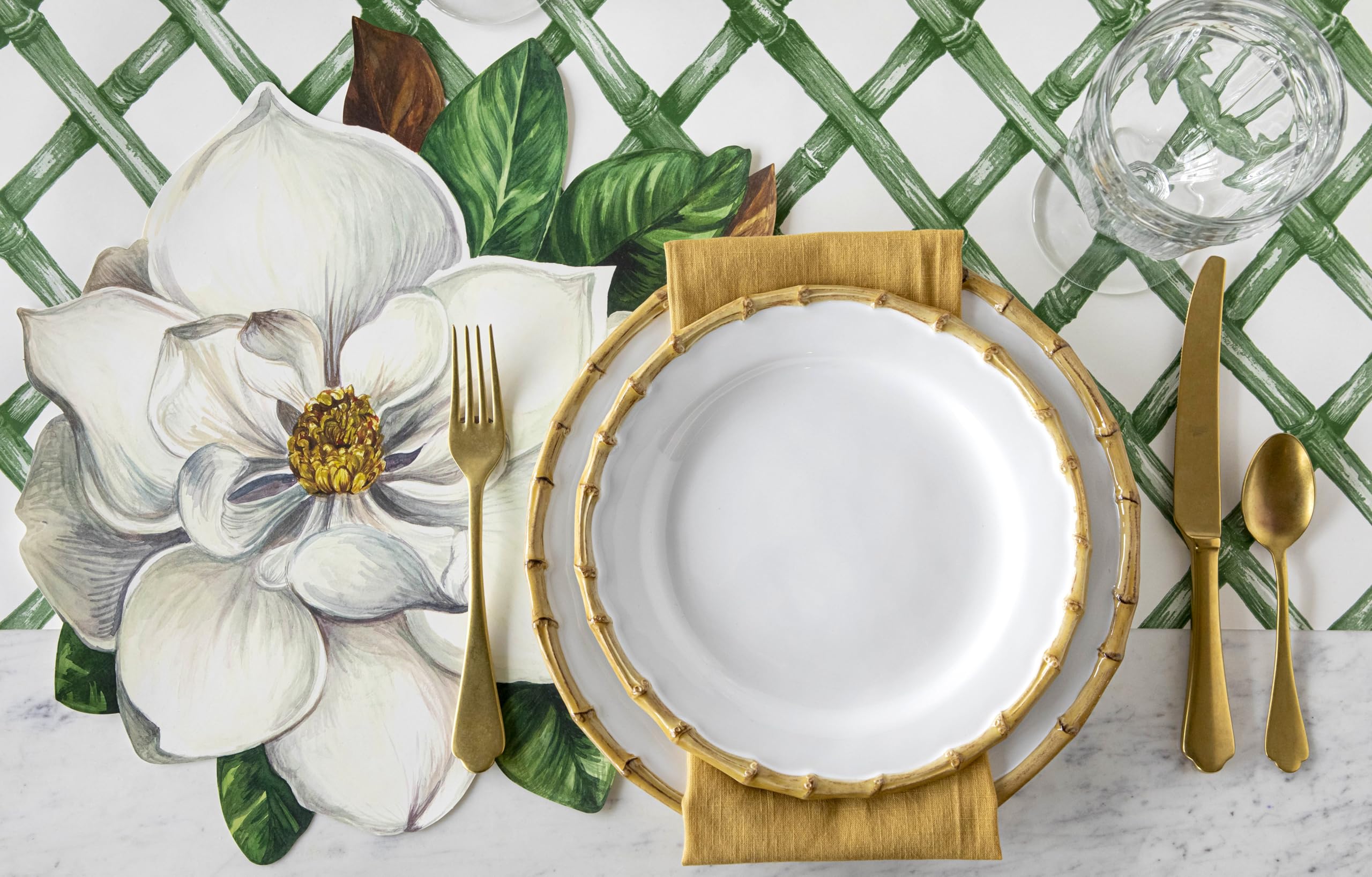 Amazon｜ダイニングテーブル用フローラルペーパープレースマット