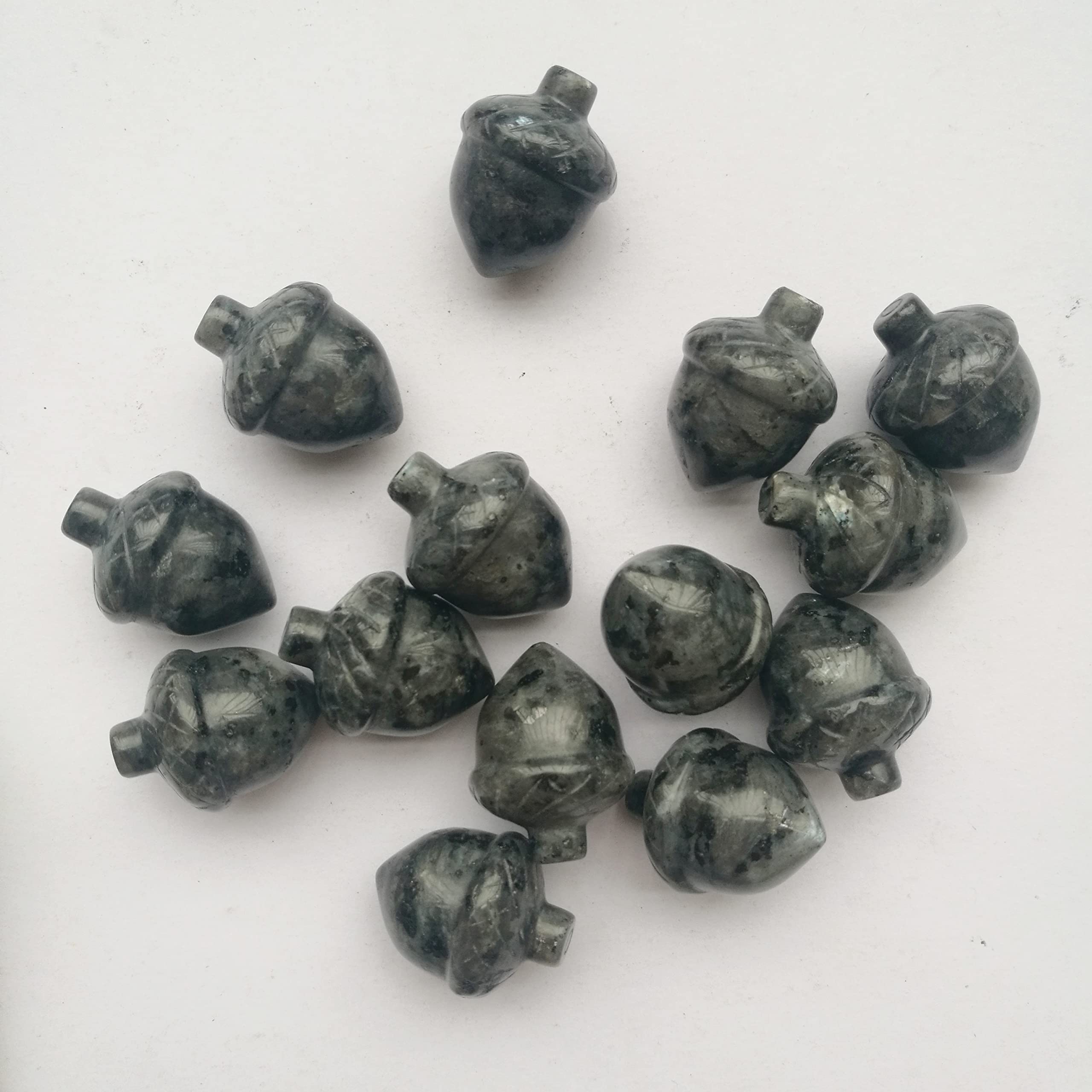 Manekieko 2 Pcs Natural Black Labradorite Pocket Hazelnut Figurine Decor Gemstone,25mm Reiki Balancing Crystal and Healing Palm Stones - Image 3