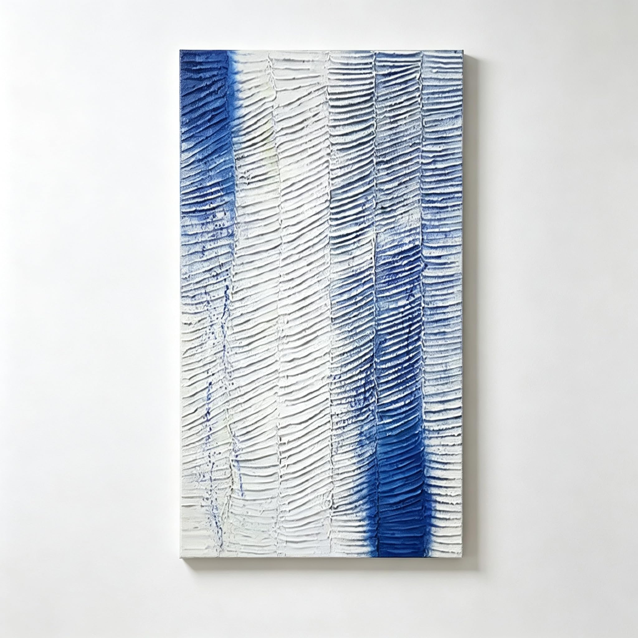 Decoración minimalista de pasillo con pintura vertical de espátula 8