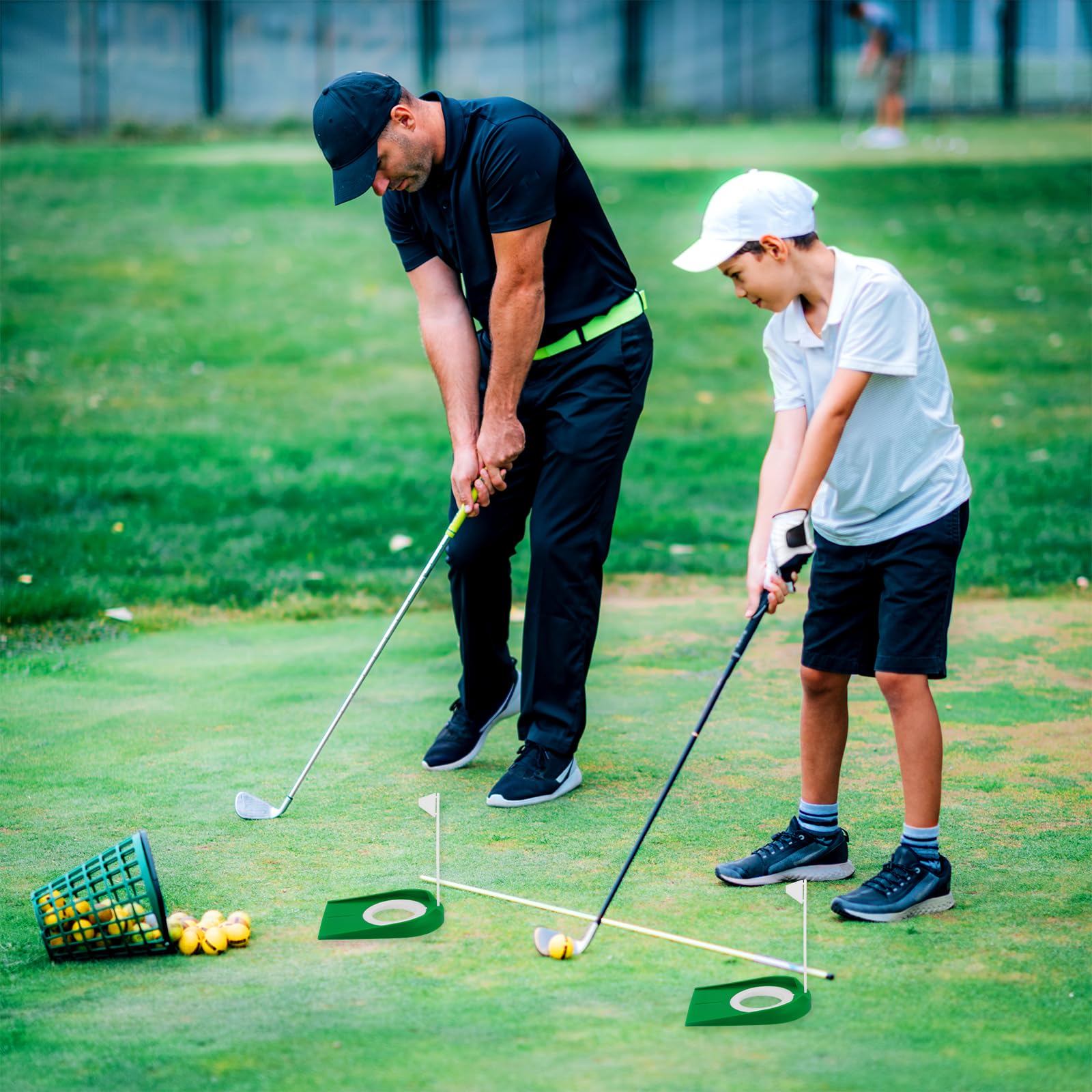 2 sztuki pucharów golfowych z flagą, pomoc w ćwiczeniach golfowych, z tworzywa sztucznego, do użytku wewnątrz i na zewnątrz, do domu, na podwórko, trawnik