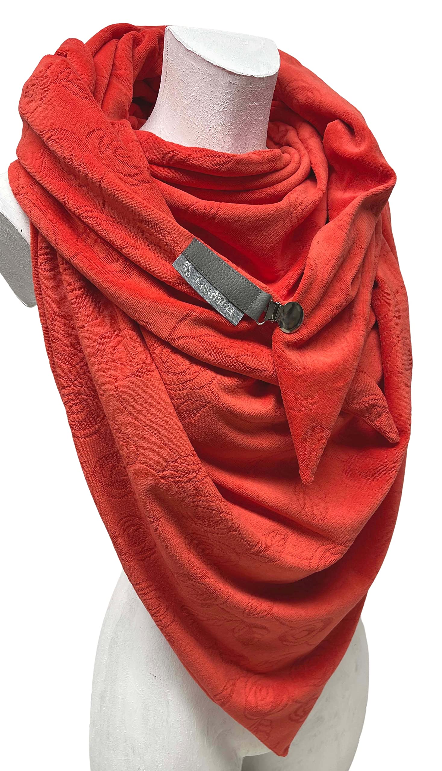 handmade - Handgefertigtes Dreieckstuch in rot aus Baumwoll-Nicki – mit Rosenmuster & Clip-Verschluss – romantisches Tuch für Damen