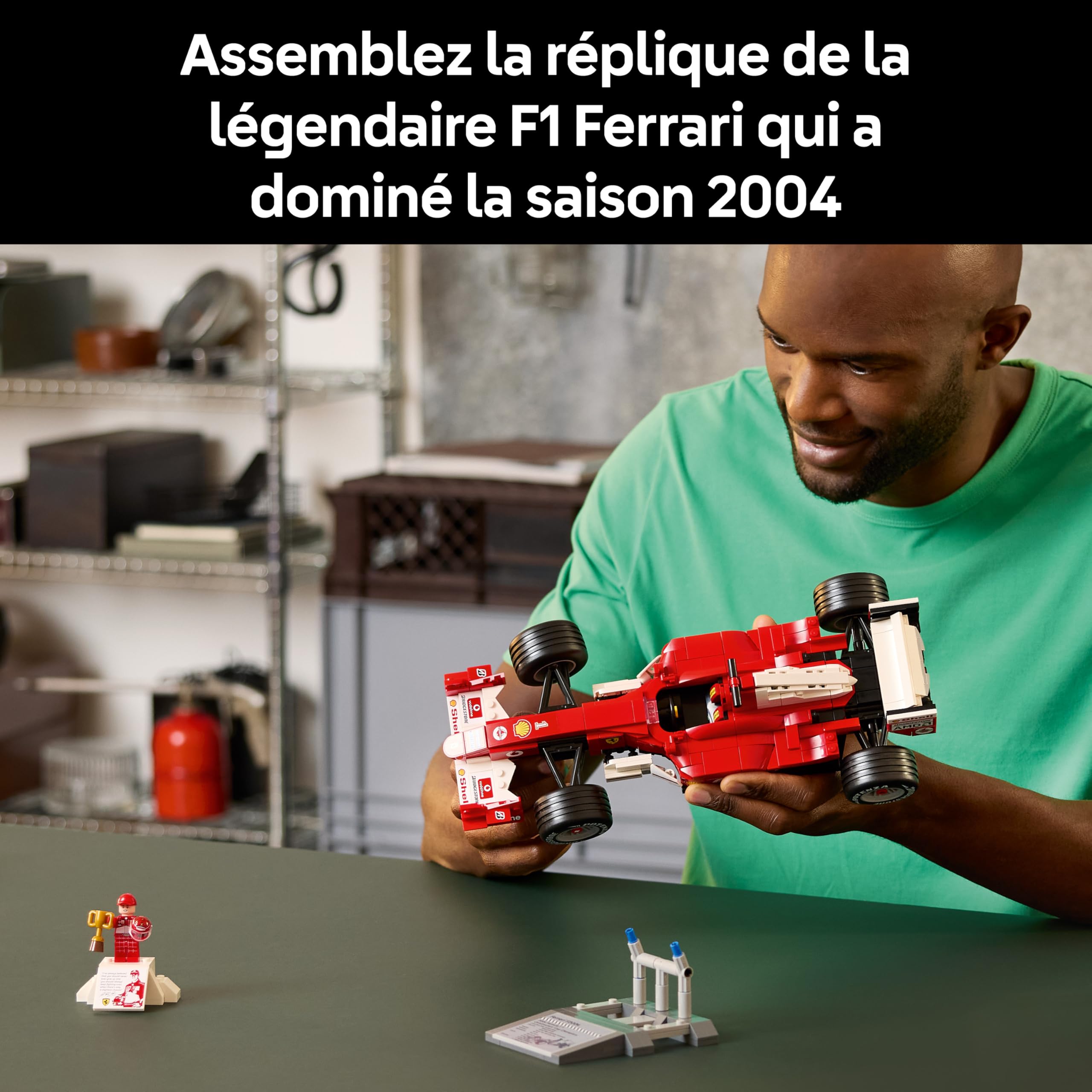 LEGO Icons Ferrari F2004 et Michael Schumacher - Maquette de Voiture F1 Adulte - Décoration - Moteur V10 & Minifigurine Collector de Pilote - Cadeau Formule 1 DIY pour Fans de Sport Automobile 11375