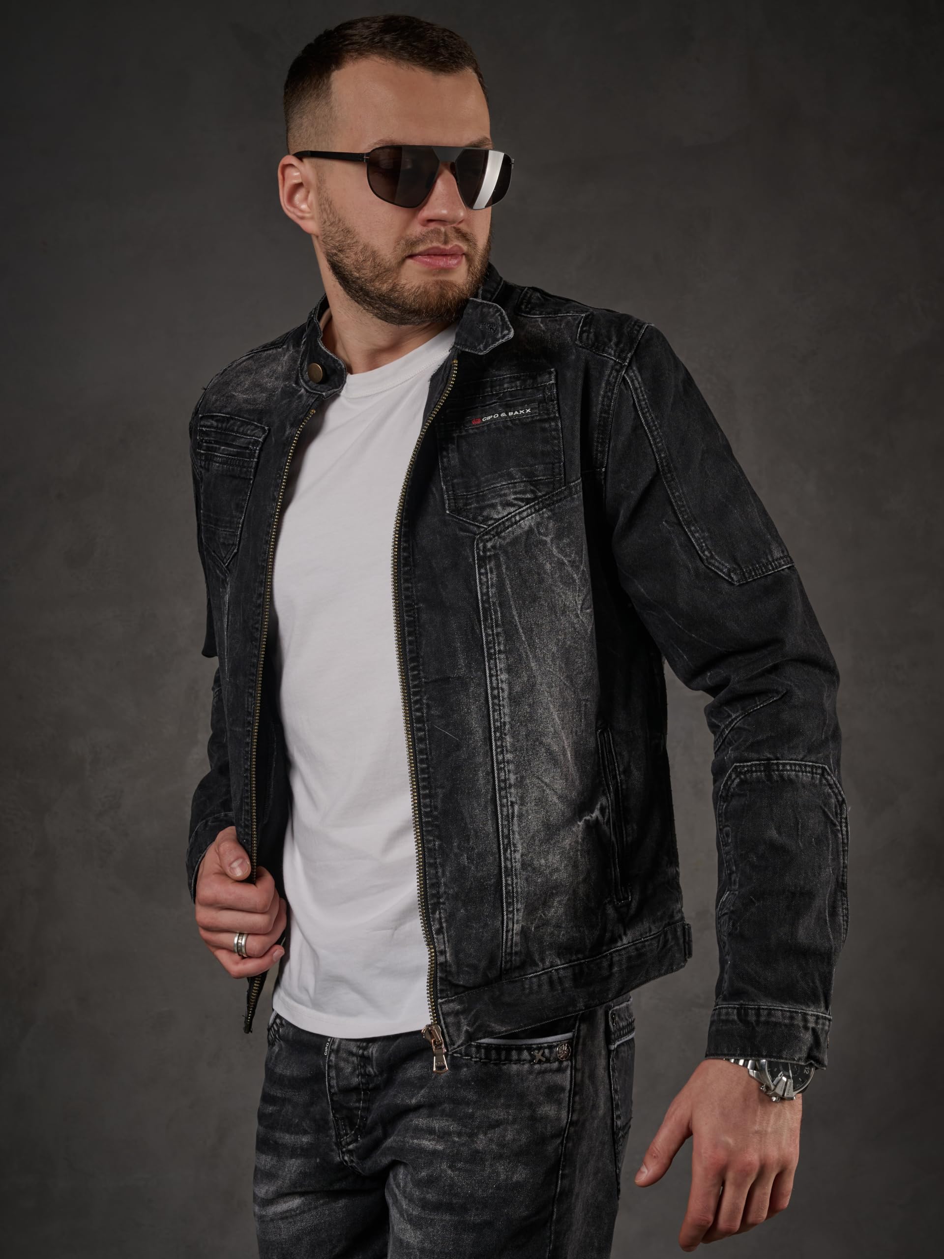 Cipo & Baxx Herren Jeansjacke CJ299 Schwarz – Stylische Denim Jacke im Biker Design mit Stehkragen, Reißverschluss & Used-Waschung – Übergangsjacke für Alltag & Freizeit – CJ299 Schwarz 3XL