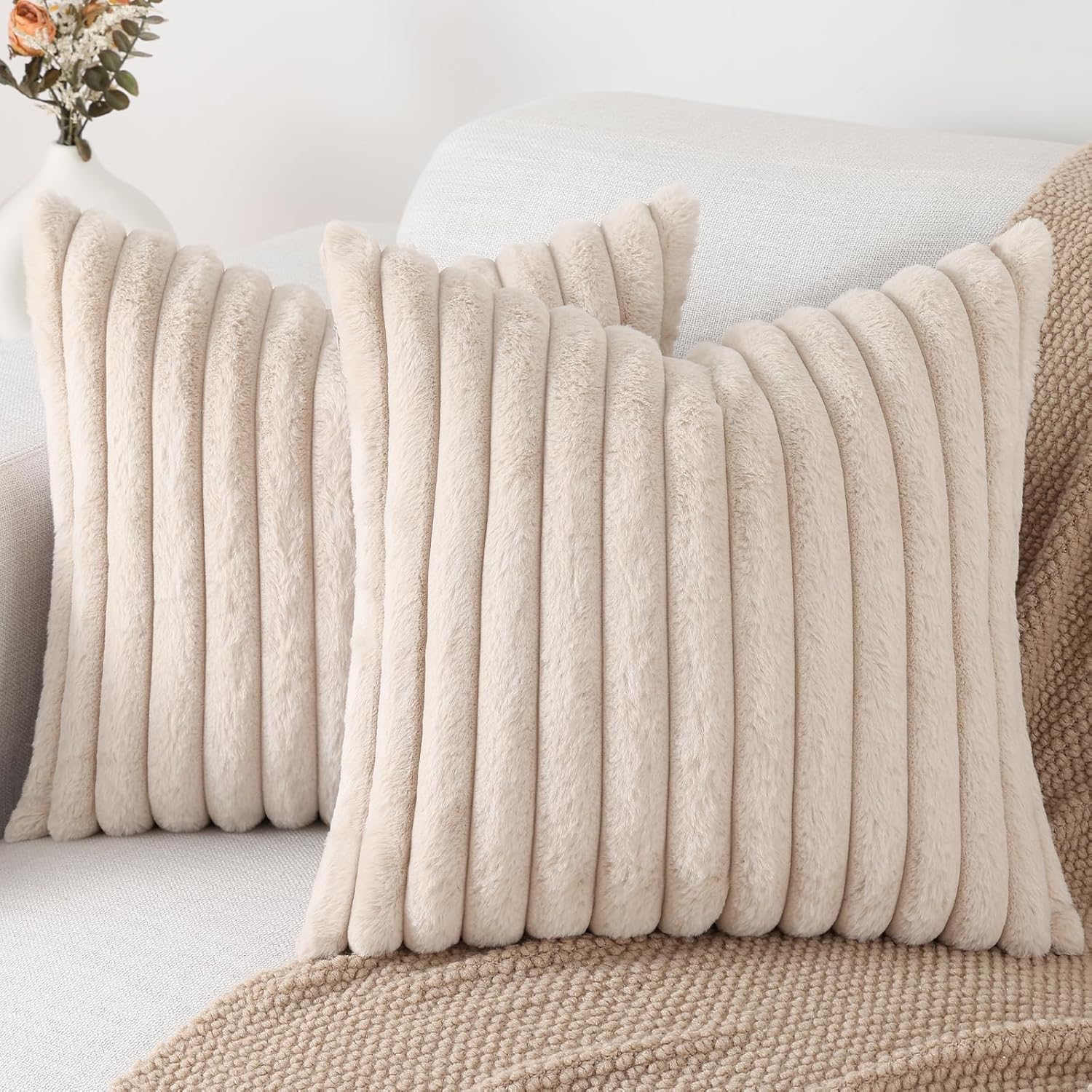 Homaxy Faux Fur Cushion Covers 65x65cm Set of 2, Beige