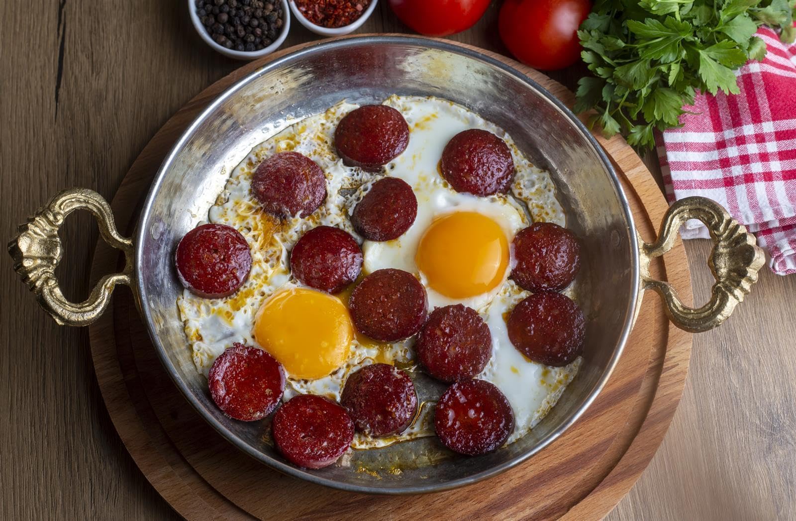 Efepasa Pasam Parmak Sucuk - 4x 1kg - Halal Knoblauchwurst aus 100% Rindfleisch, traditionell luftgetrocknete türkische Spezialität für Sucuk-Baguette, Menemen, Pizza und Rührei