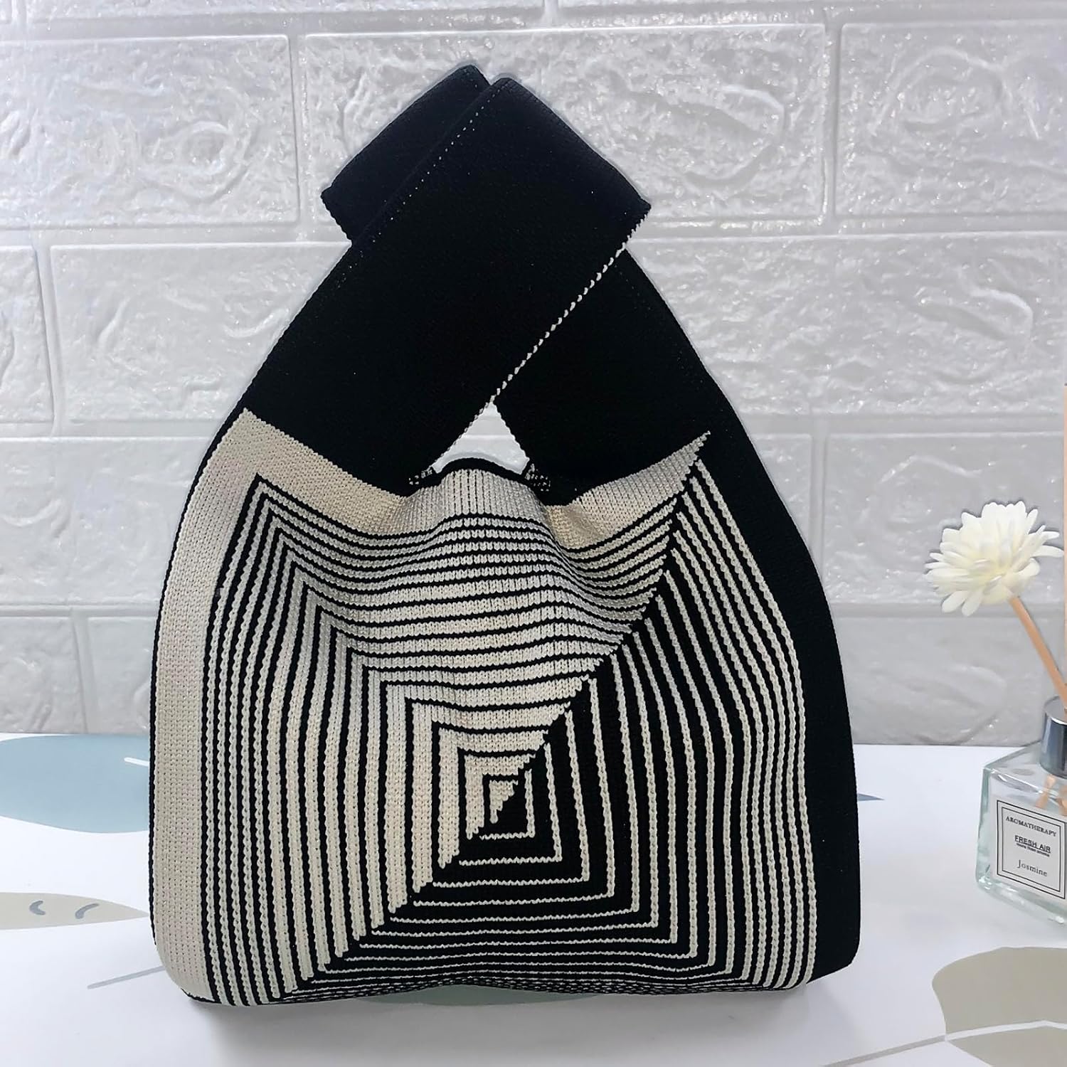 Women's Knit Wrist Bag, Fashionable and Minimalist Small Handbag, Portable Canvas Bag, Suitable for Shopping, Work - Image 3