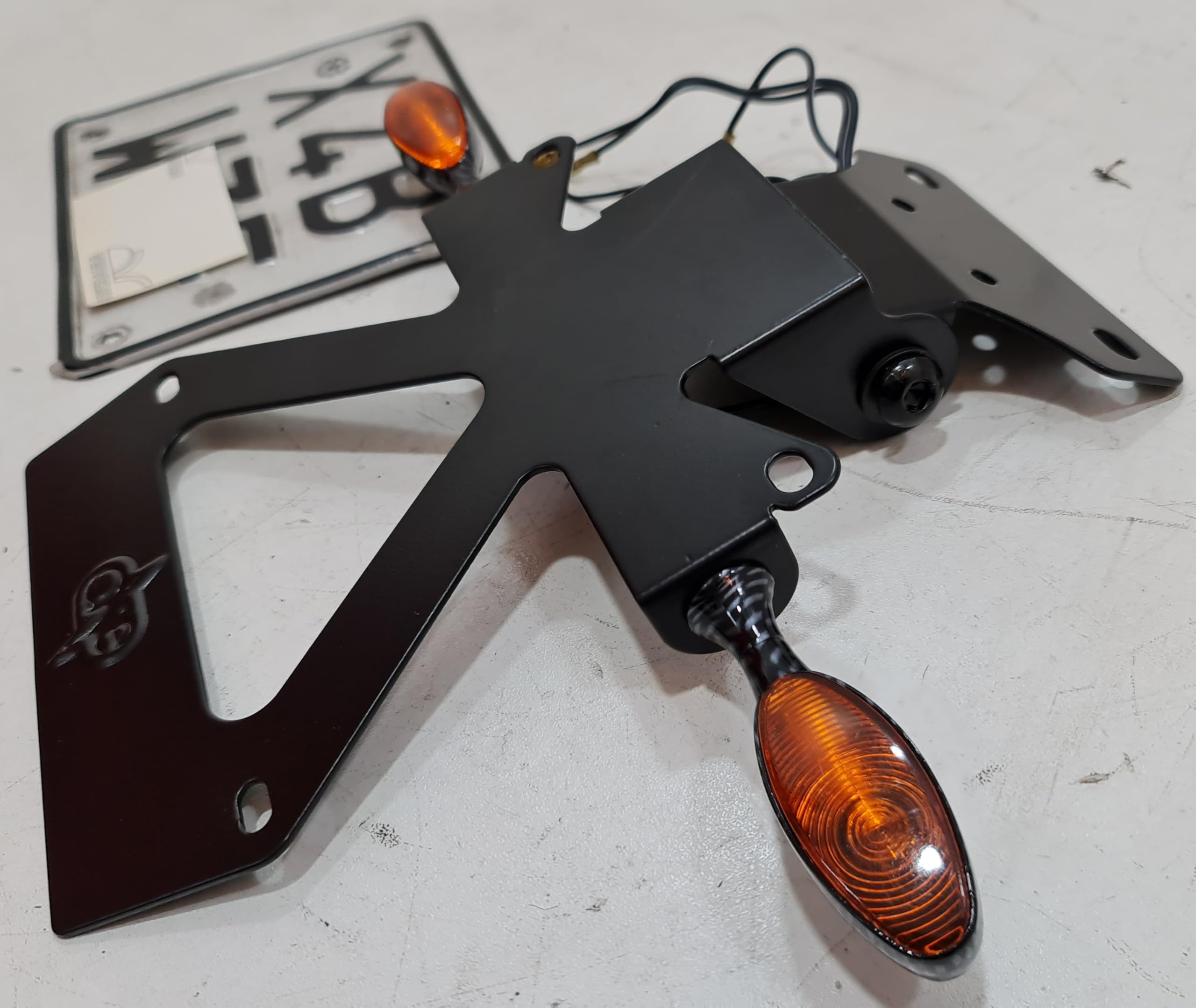 PORTATARGA REGOLABILE SCOOTER MOTO 50cc COMPATIBILE CON MALAGUTI F.12 con supporto per frecce