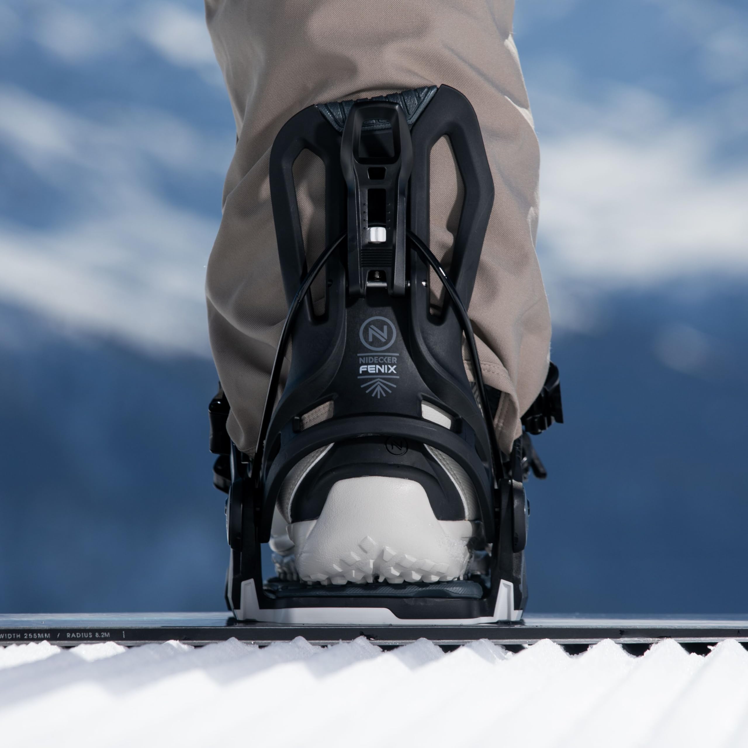 Nidecker Flow Fenix Snowboard Bindungen – Mid-Flex All-Mountain Bindung mit Asym UniBack & Eva Base