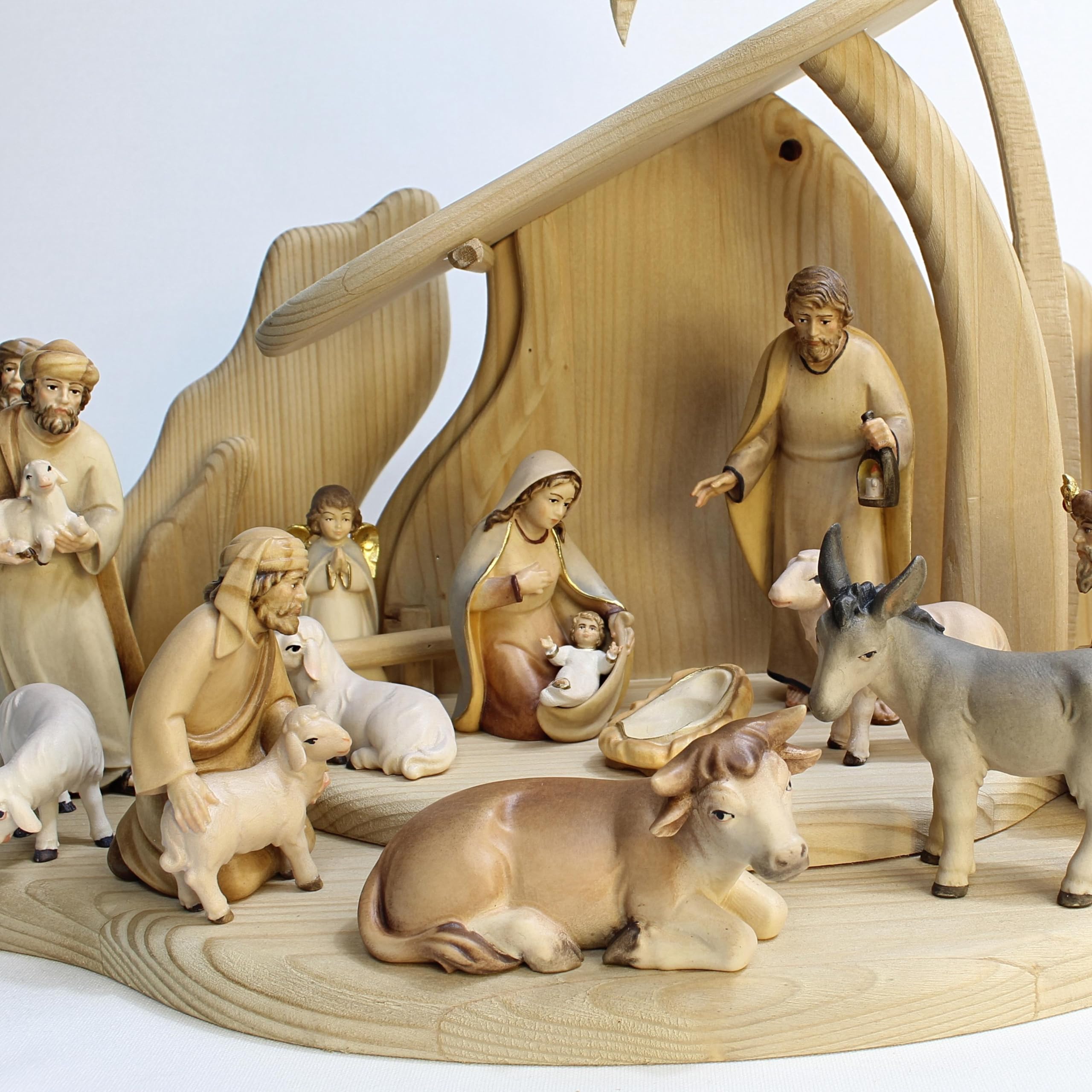Palais du Rosaire Crèche Artisanale en Bois de 17 pièces avec l'étable - Crèche - Culte Chrétien en Bois
