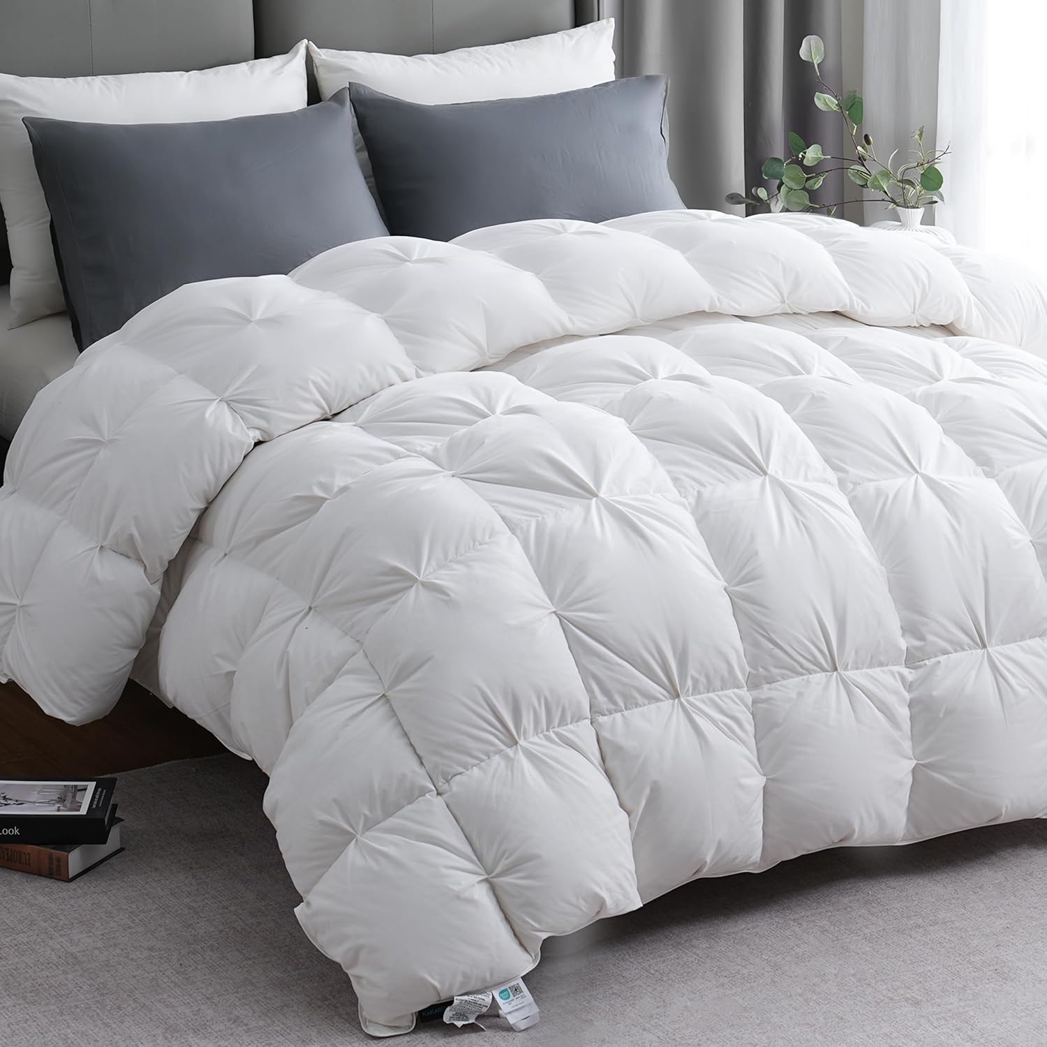 KAKABELL Pinch Pleat Goose Down Feather Fiber Comforter Full/Queen Size, Breathable Fluffy White Duvet Insert with Cotton Blend Fabric, 750+Fill Power All Season Hotel-Quality Bed Comforter 90" x 90"