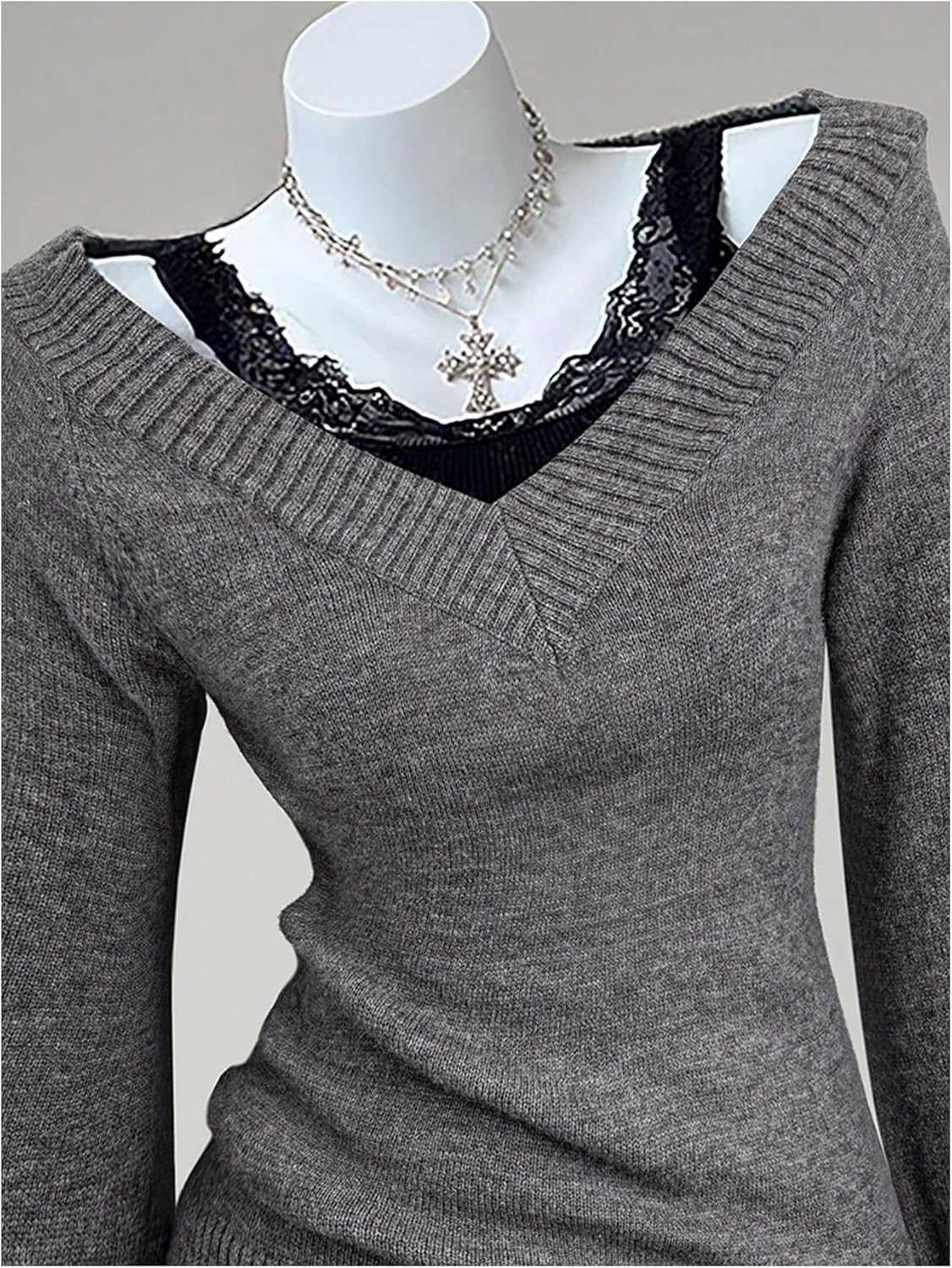 WDIRARA Women's Plus Size V Neck Sweaters Long Lantern Sleeve Pullover Knit Tops - Image 3