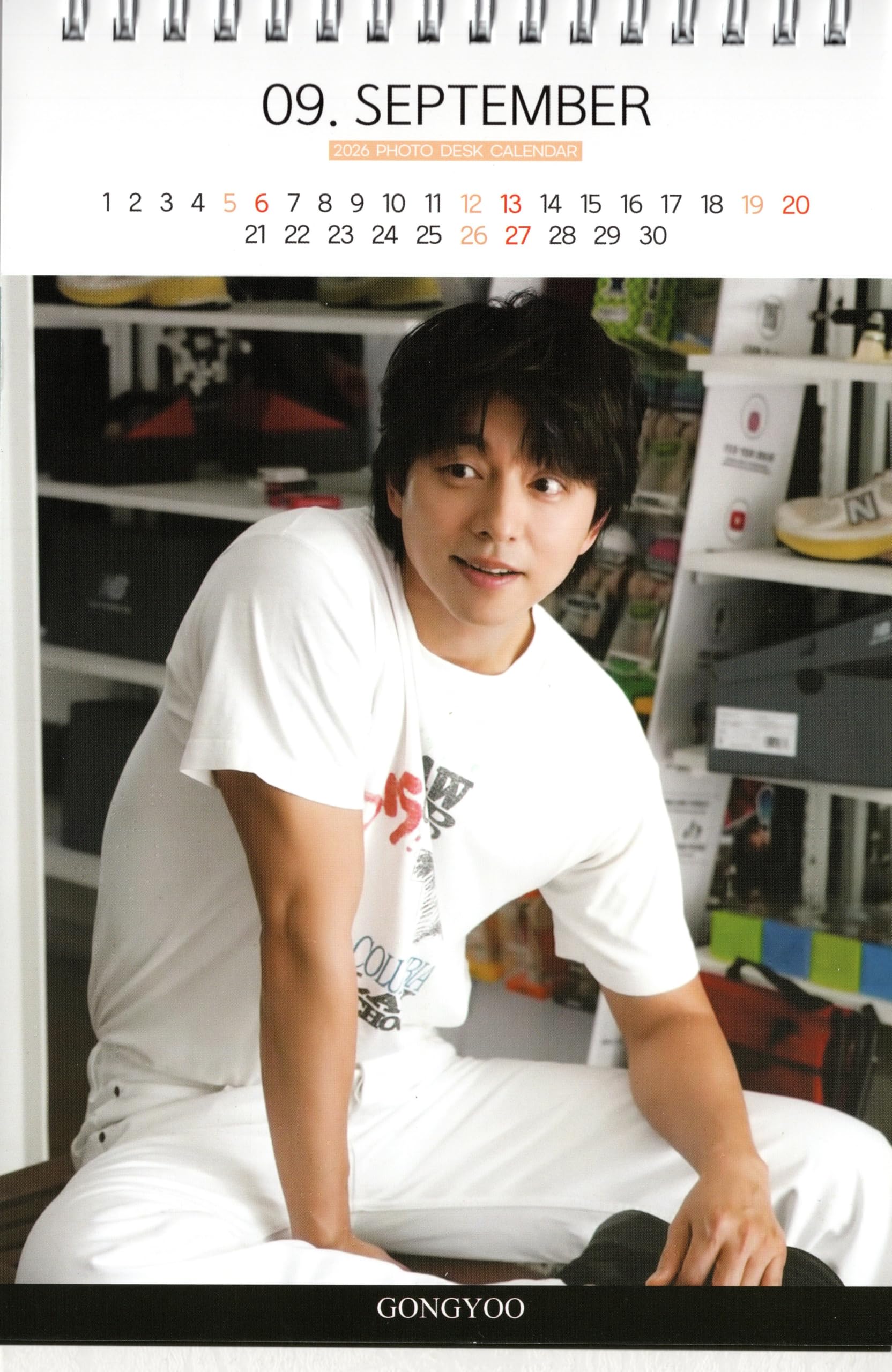 Amazon | コン・ユ GONG YOO コンユ グッズ 卓上 カレンダー (写真集