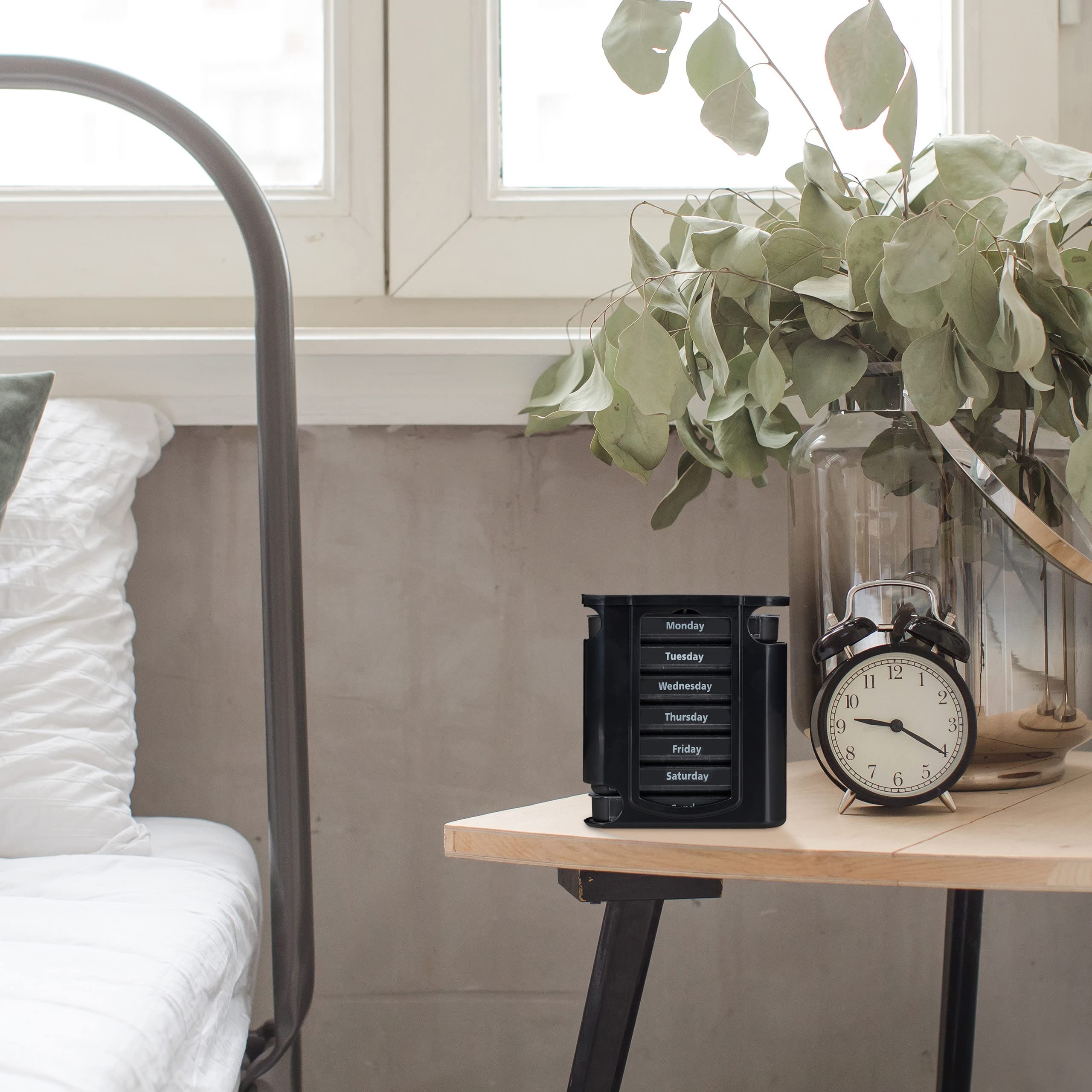 Relaxdays Pilulier 7 Jours, Lot de 5, 4 Compartiments, Inscription Anglais, semainier comprimés, Matin midi Soir Nuit, Blanc-Rouge | Anglais, boîte à médicaments avec couvercle coulissant