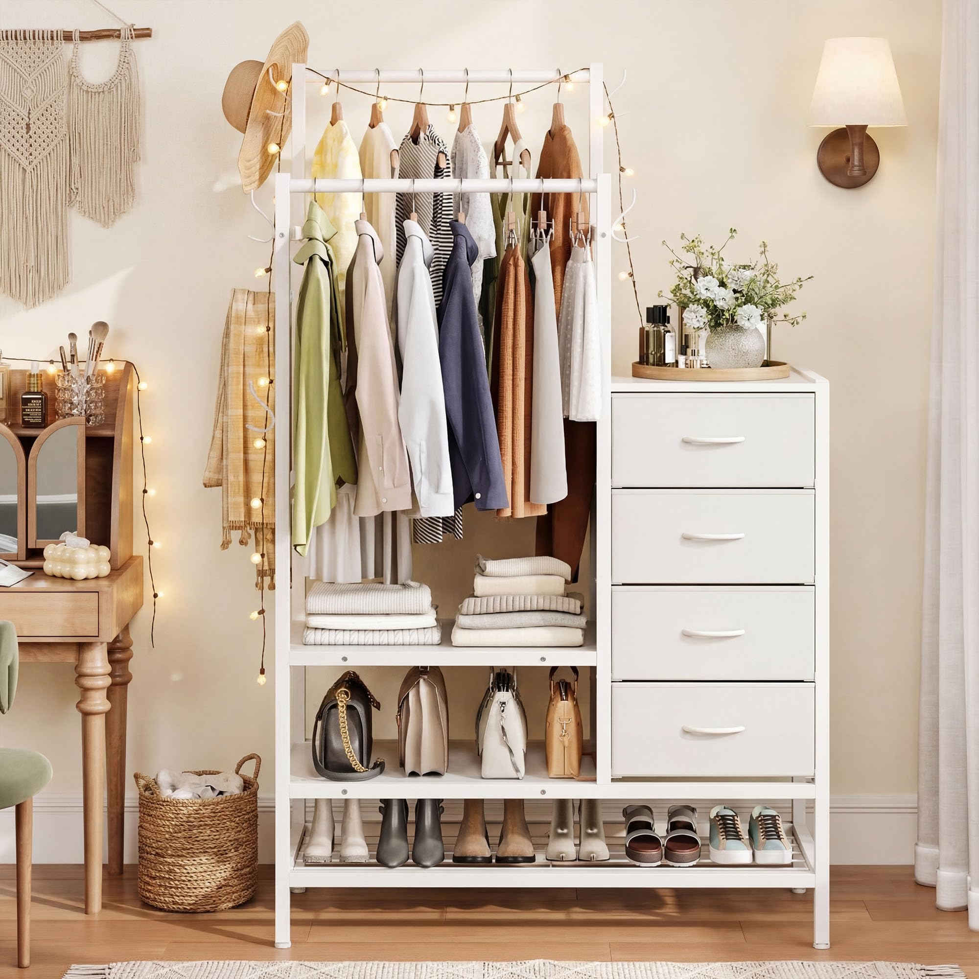 iPormis 3 in 1 Kommode Schlafzimmer, inklusive 4 Stoffschubladen, mit 2 Kleiderstange und 5 Kleiderhaken, das untere dreilagige Aufbewahrungsdesign kann Schuhe, Taschen, Kleidung und andere