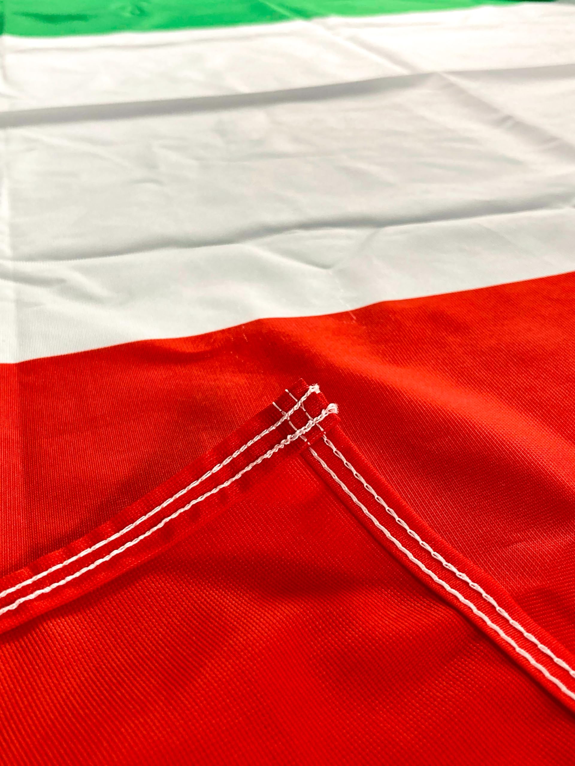 Bandiera Italiana 225x150 cm - Tessuto Nautico Resistente e Colori Brillanti. Bandiera dell'Italia ideale per esterno e interno