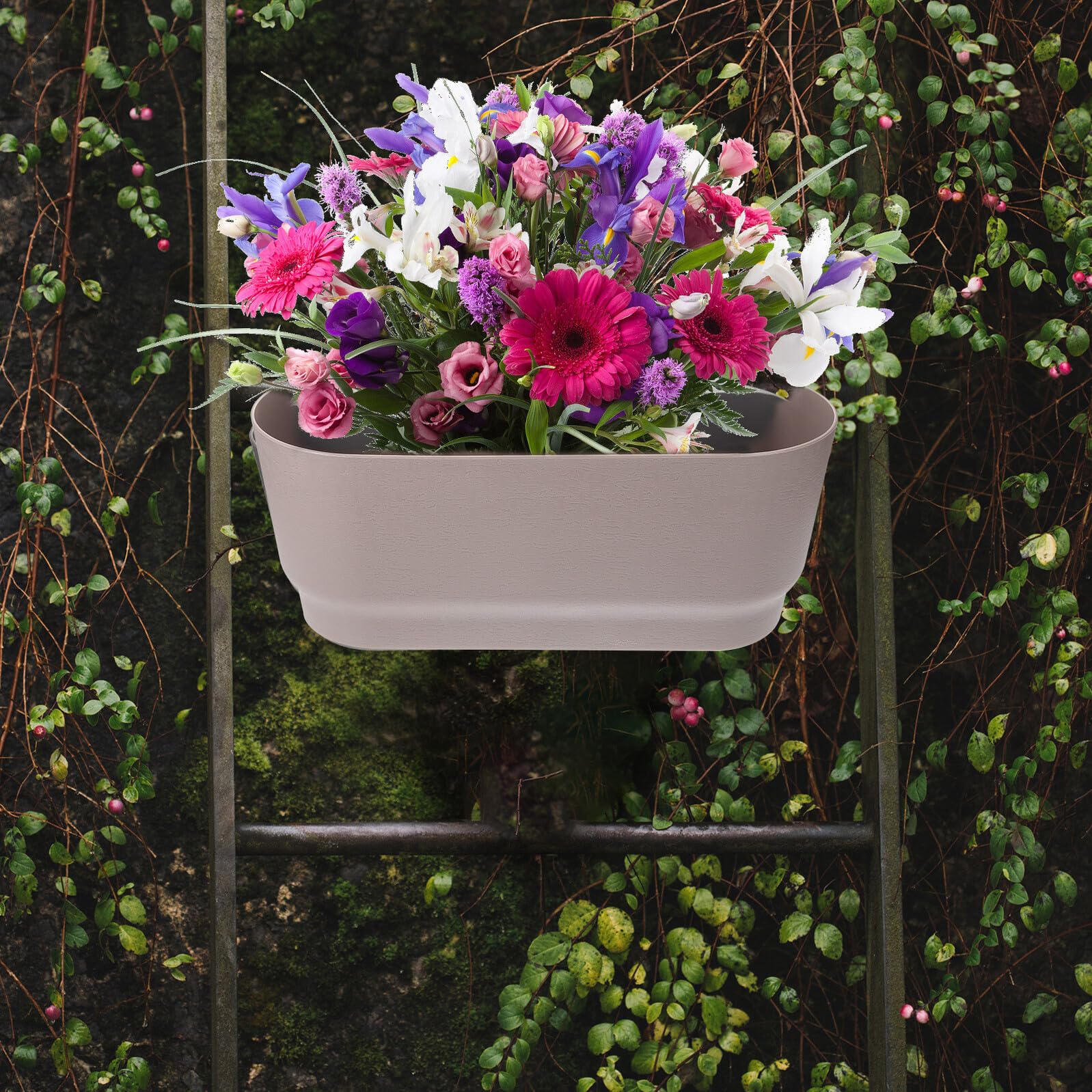 VALICLUD Porta Vasi da Balcone da Ringhiera in Plastica Resistente per Piante Sospese, Design Salvaspazio e Durevole, per Decorazioni Casa e Locale