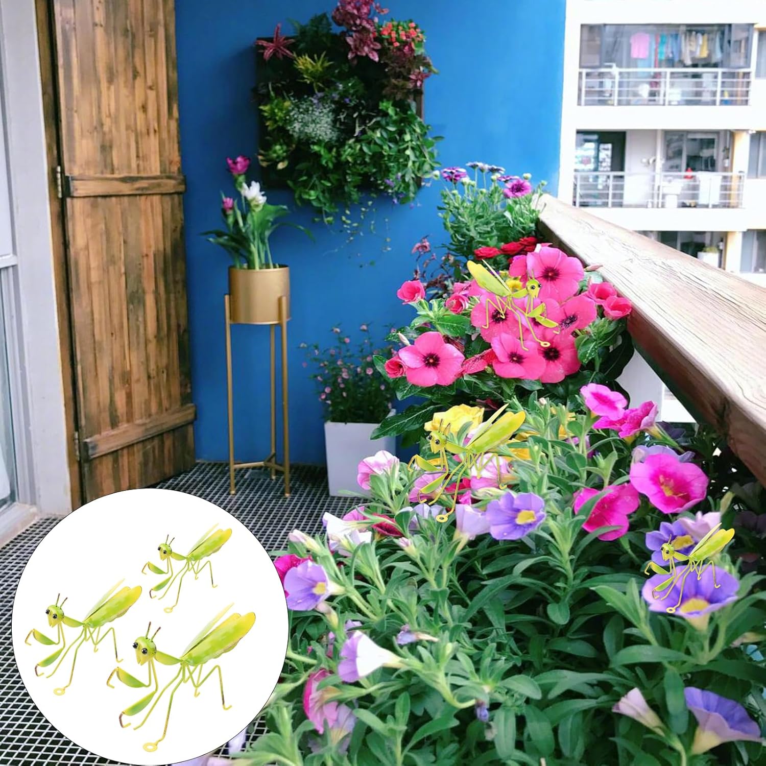 Yardwe Mantis Shape Pendant Outdoor Garden Decor 8.66X2.55X5.51In Metal Praying Mantis Wall Art for Patio Yard Lawn Balcony Ornament