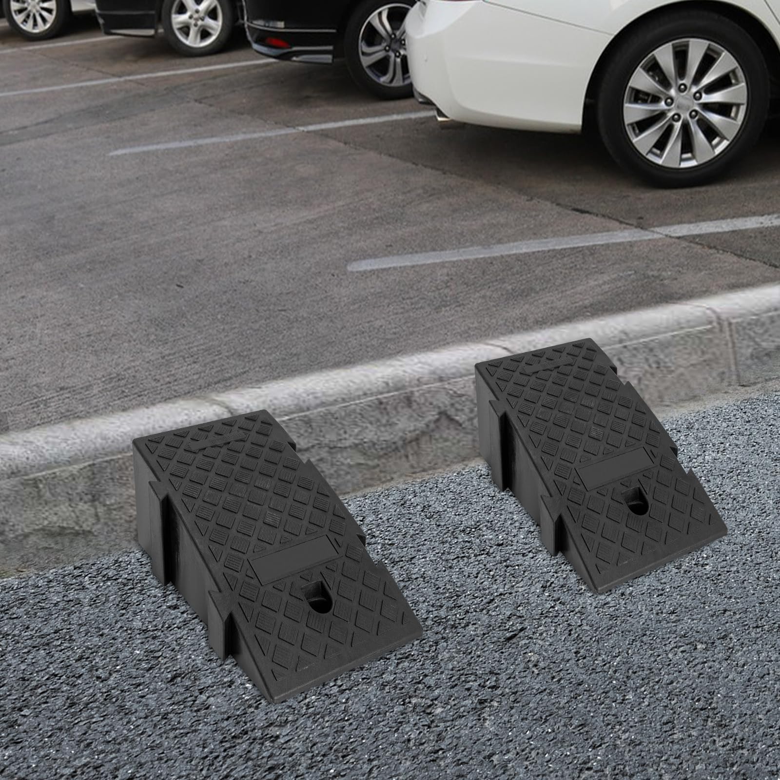2 rampe di carico in plastica per carichi pesanti, rampa per officine automobilistiche con collegamento a pulsante, rampa portatile in plastica antiscivolo per vie, ingressi commerciali e capannoni