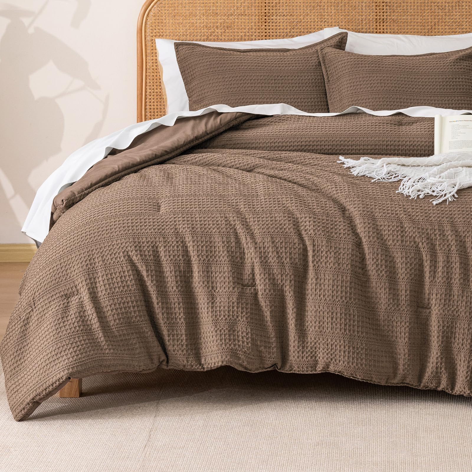 PHF Soft Waffle Comforter Set Queen Size- 3 Pieces Waffle Weave Comforter with 2 Pillow Shams, Lightweight Breathable Comfy Bedding Set for All Season, Cocoa Brown