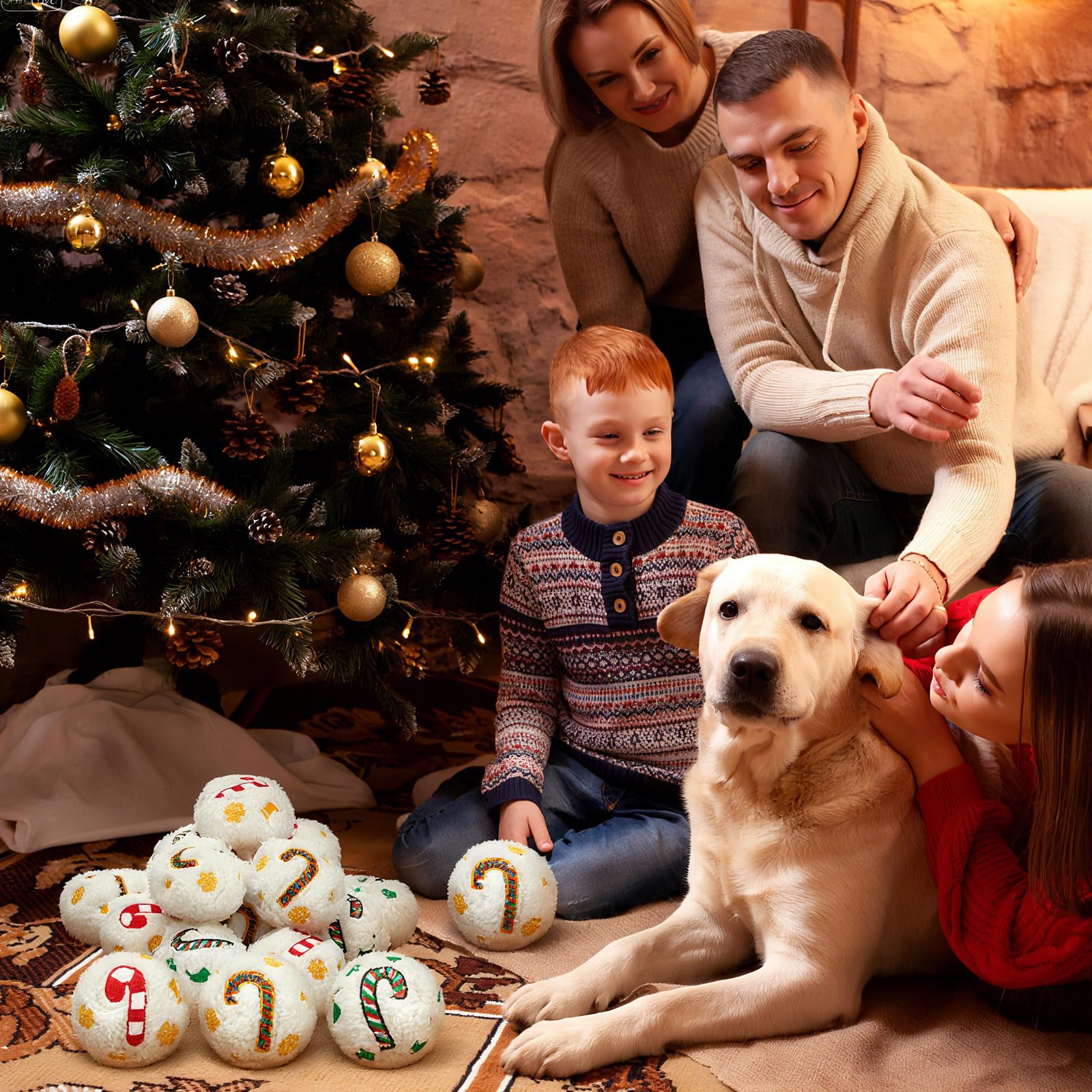 Syhood 60 Stück Weihnachts-Schneeball-Hundespielzeug, quietschend, Plüsch-Spielzeug für drinnen und draußen, Weihnachtsmann Elch für kleine und mittlere Haustiere, Kauspielzeug (Zuckerstangen)