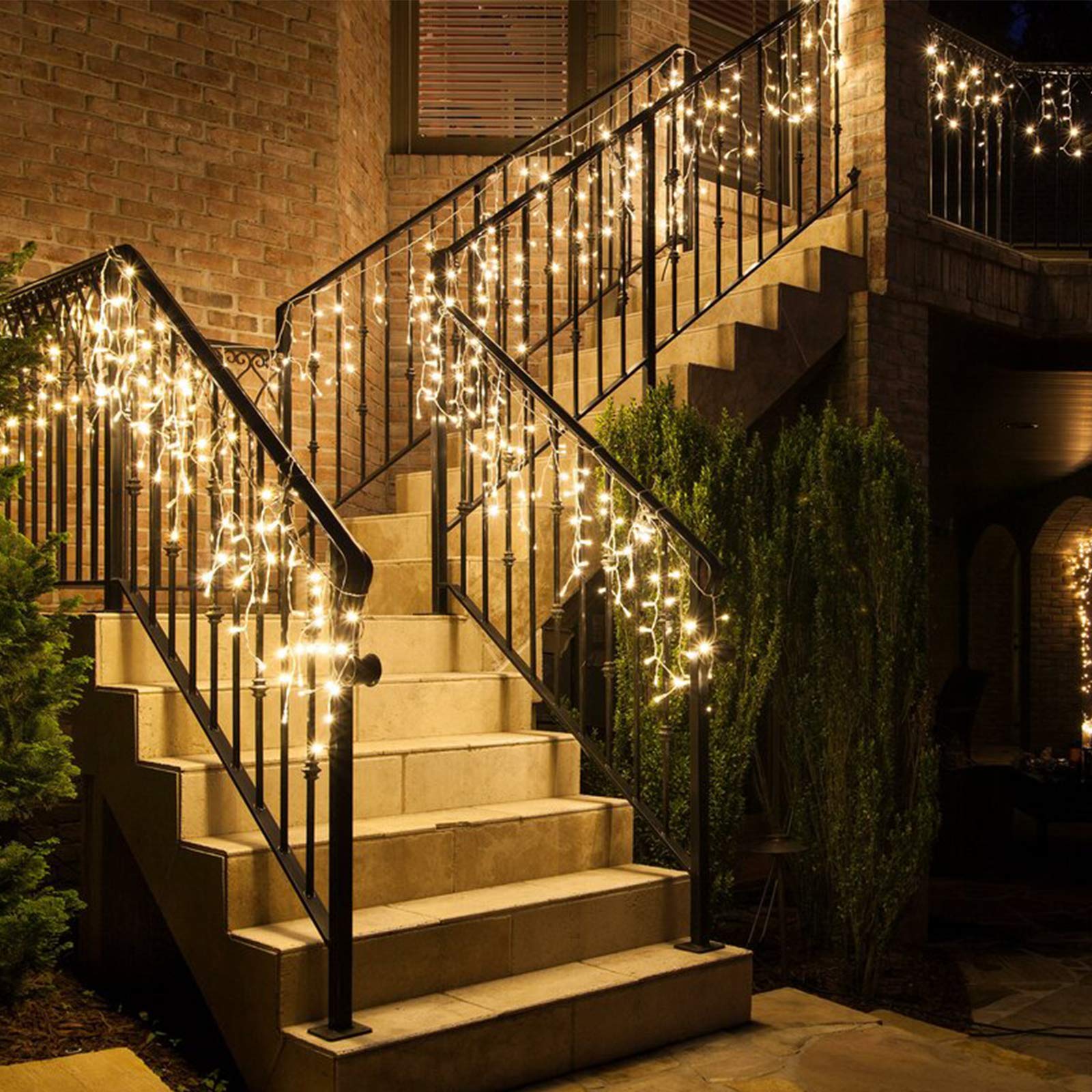 Led Eisregen Lichterkette Strom, 10m 400leds für Innen und Außen, GS geprüft, IP44, 8 Modi Lichtvorhang Mit Merkfunktion Fernbedienung Timer Für Zimmer, Traufe, Weihnachten, Treppe, Geländer